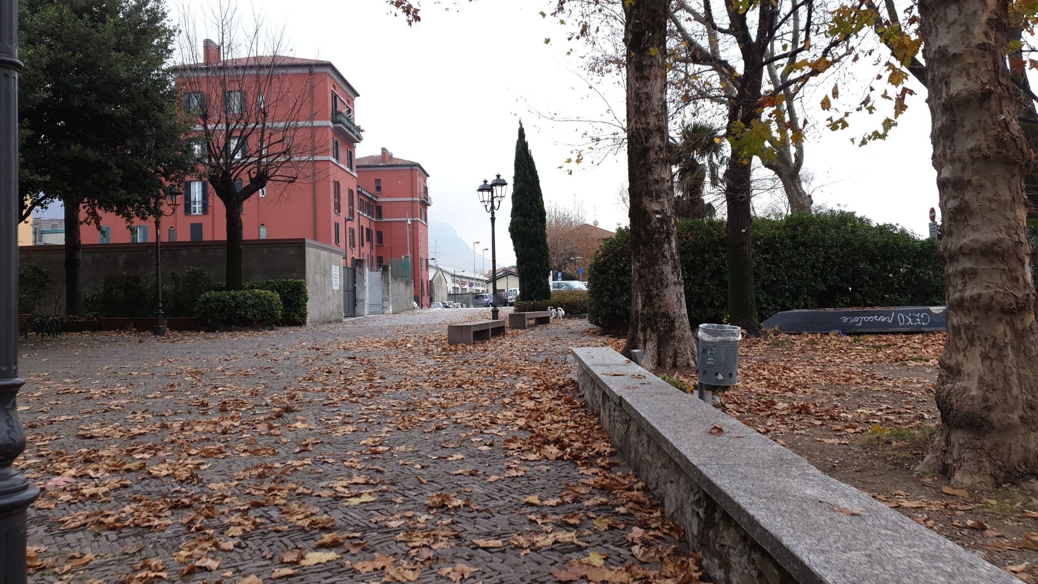Street view near Hotel Città di Lecco SRL, Pescarenico — © stefaniapontgg (CC BY-SA · Mapillary)