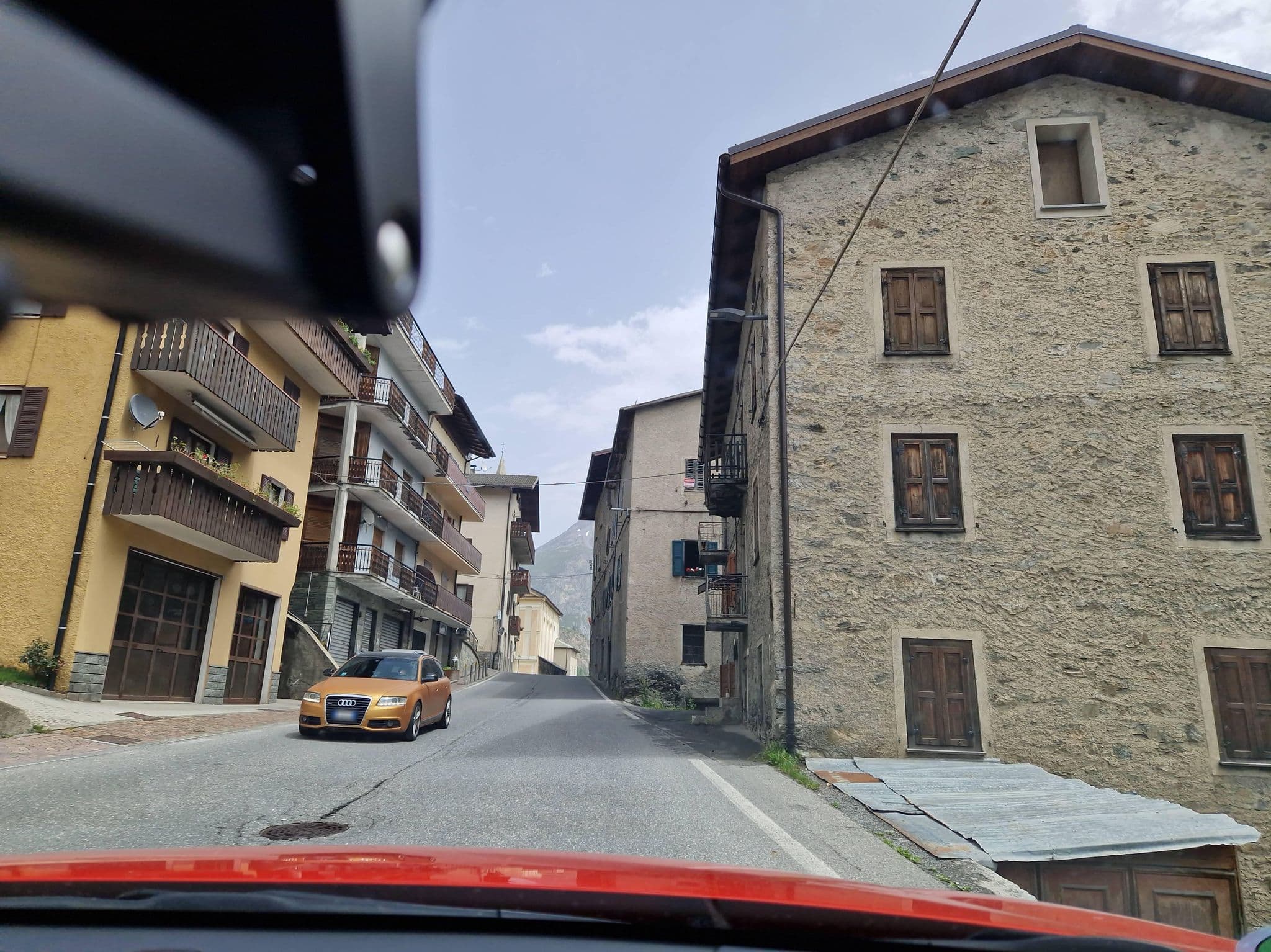 Street view near Casa Elda, Isolaccia — © mcliquid (CC BY-SA · Mapillary)