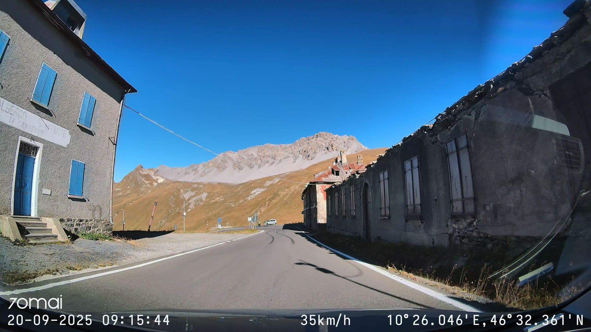 Street view near Albergo Cantoniera dello Stelvio, San Nicolò — © doriel (CC BY-SA · Mapillary)