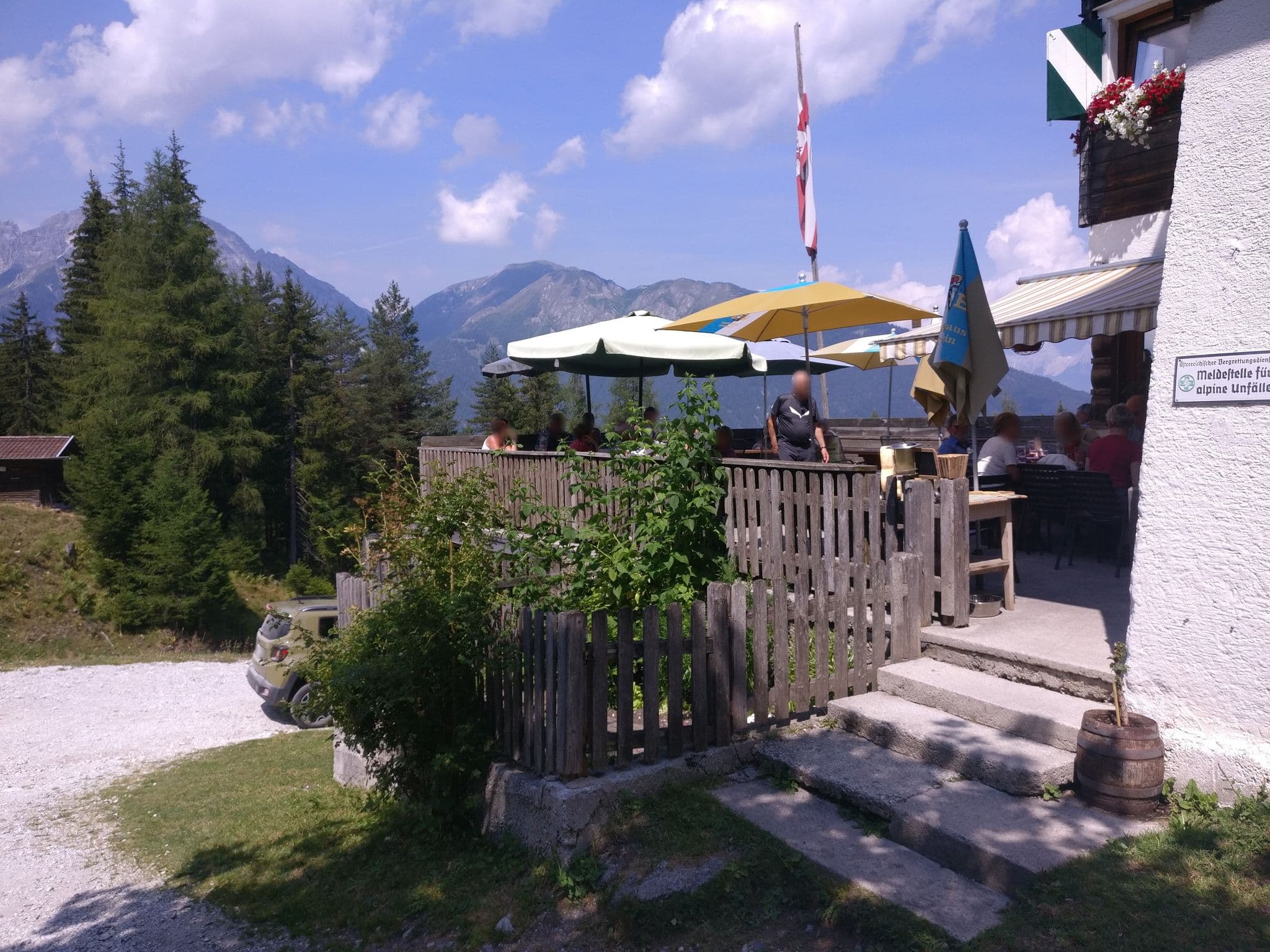 Street view near Alpengasthof Sonnenstein, Mieders — © seb1204 (CC BY-SA · Mapillary)