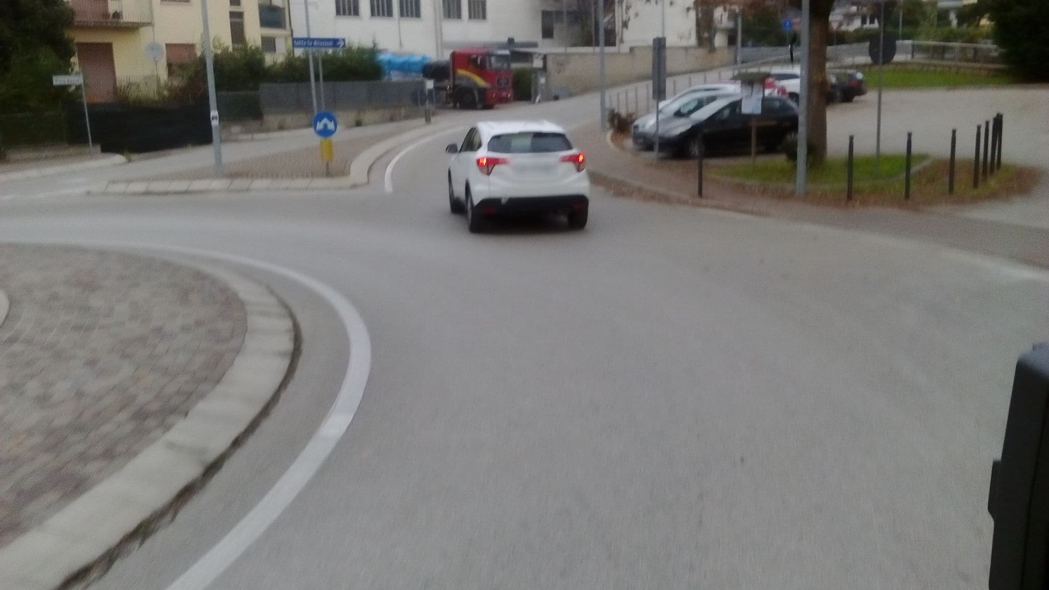 Street view near Ristorante-Bar San Lorenzo di Zanchi Mauro, Chiampo — © klimakas (CC BY-SA · Mapillary)