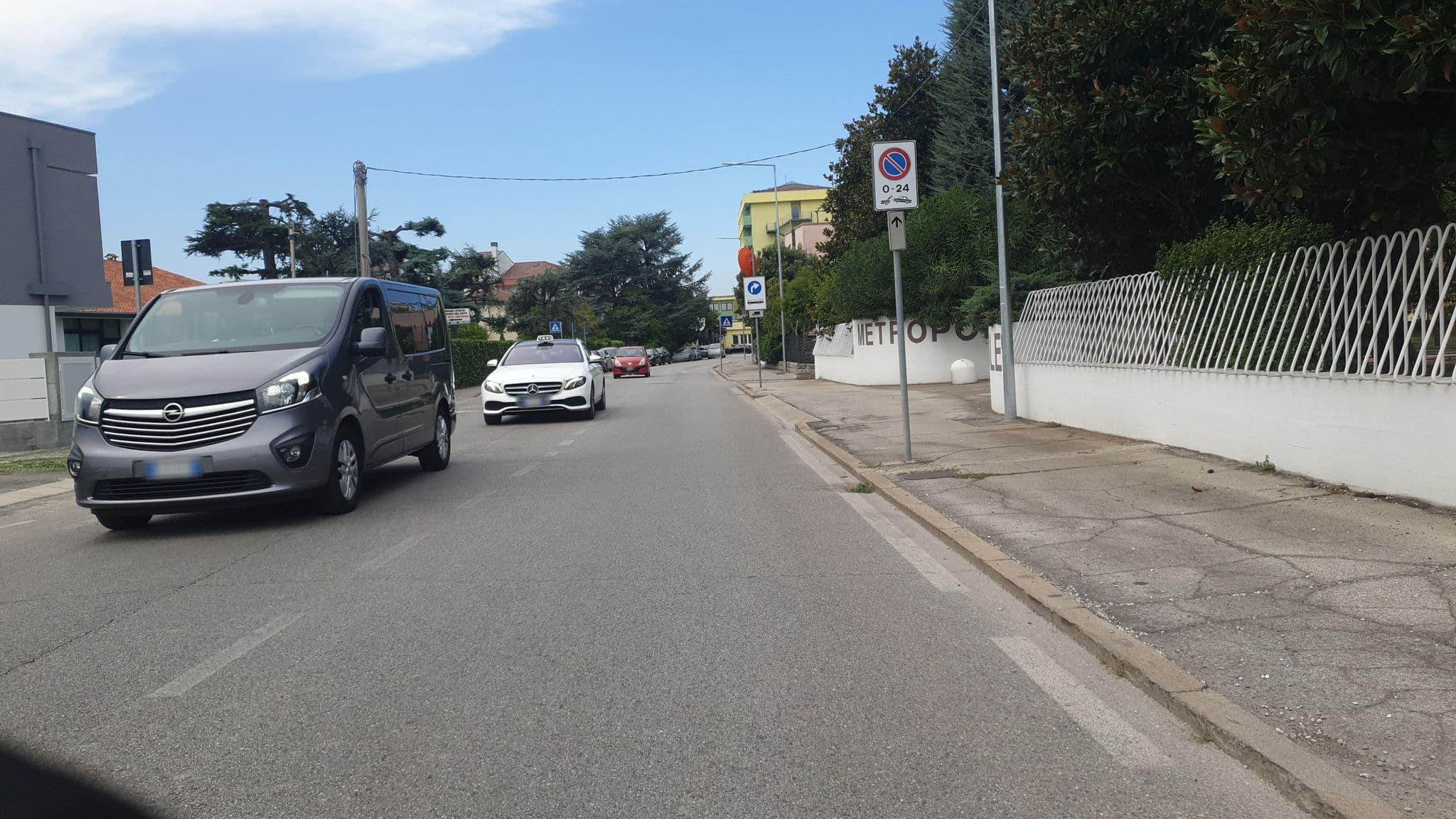 Street view near Park Hotel, Abano Terme — © voschix (CC BY-SA · Mapillary)