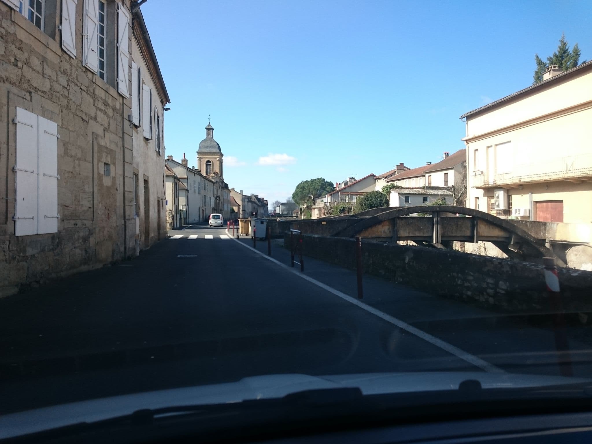Street view near Hôtel du Touring, Saint-Céré — © bio (CC BY-SA · Mapillary)