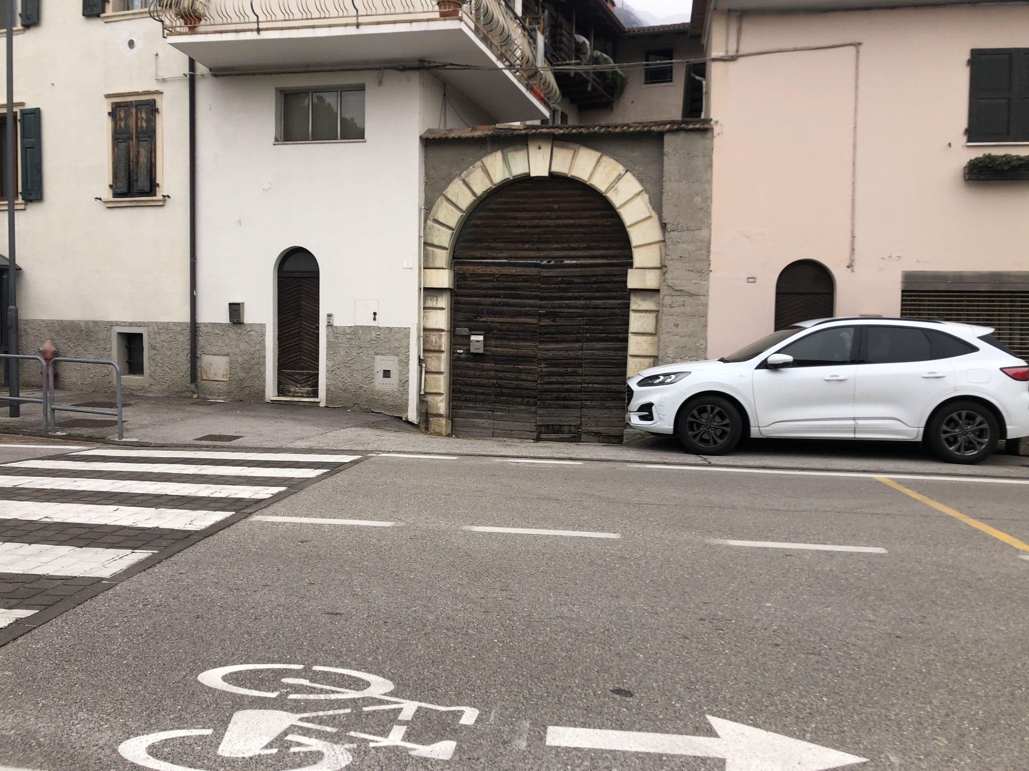 Street view near Zocca Apartments, Arco — © mich74 (CC BY-SA · Mapillary)