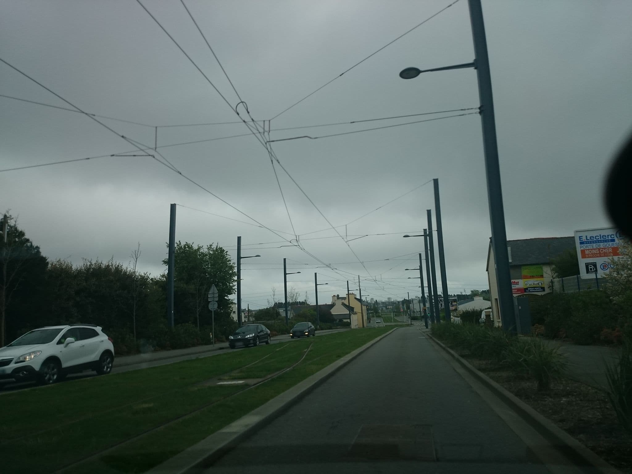 Street view near B&B HOTEL Brest Porte de Gouesnou, Gouesnou — © gotpo (CC BY-SA · Mapillary)