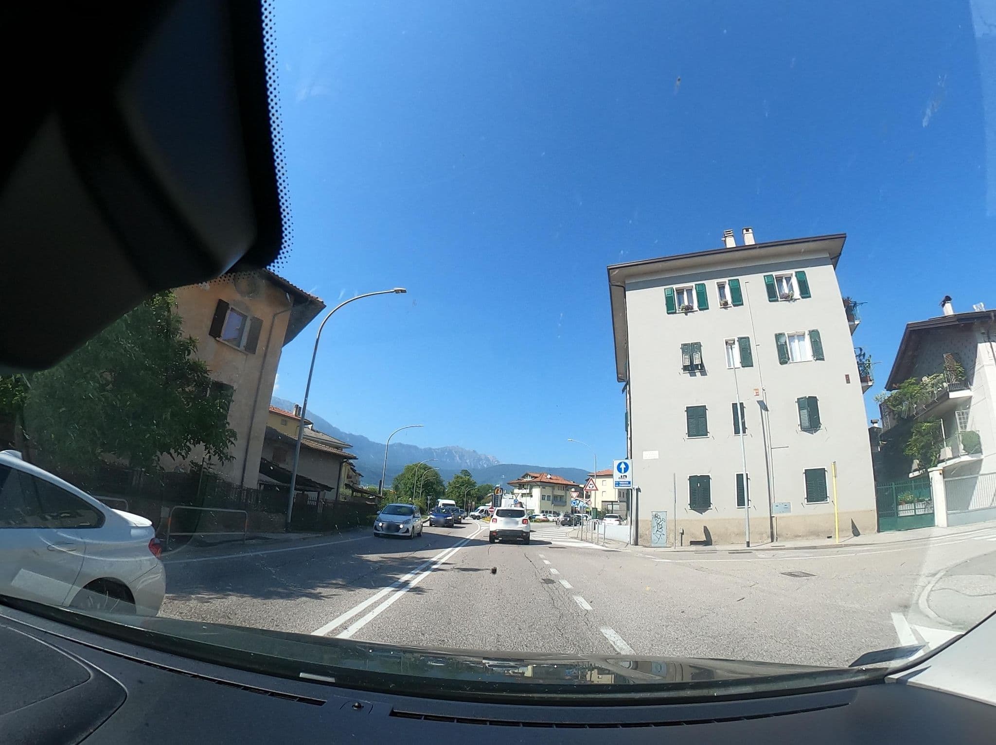 Street view near Cà delle Rose, Rovereto — © vst (CC BY-SA · Mapillary)