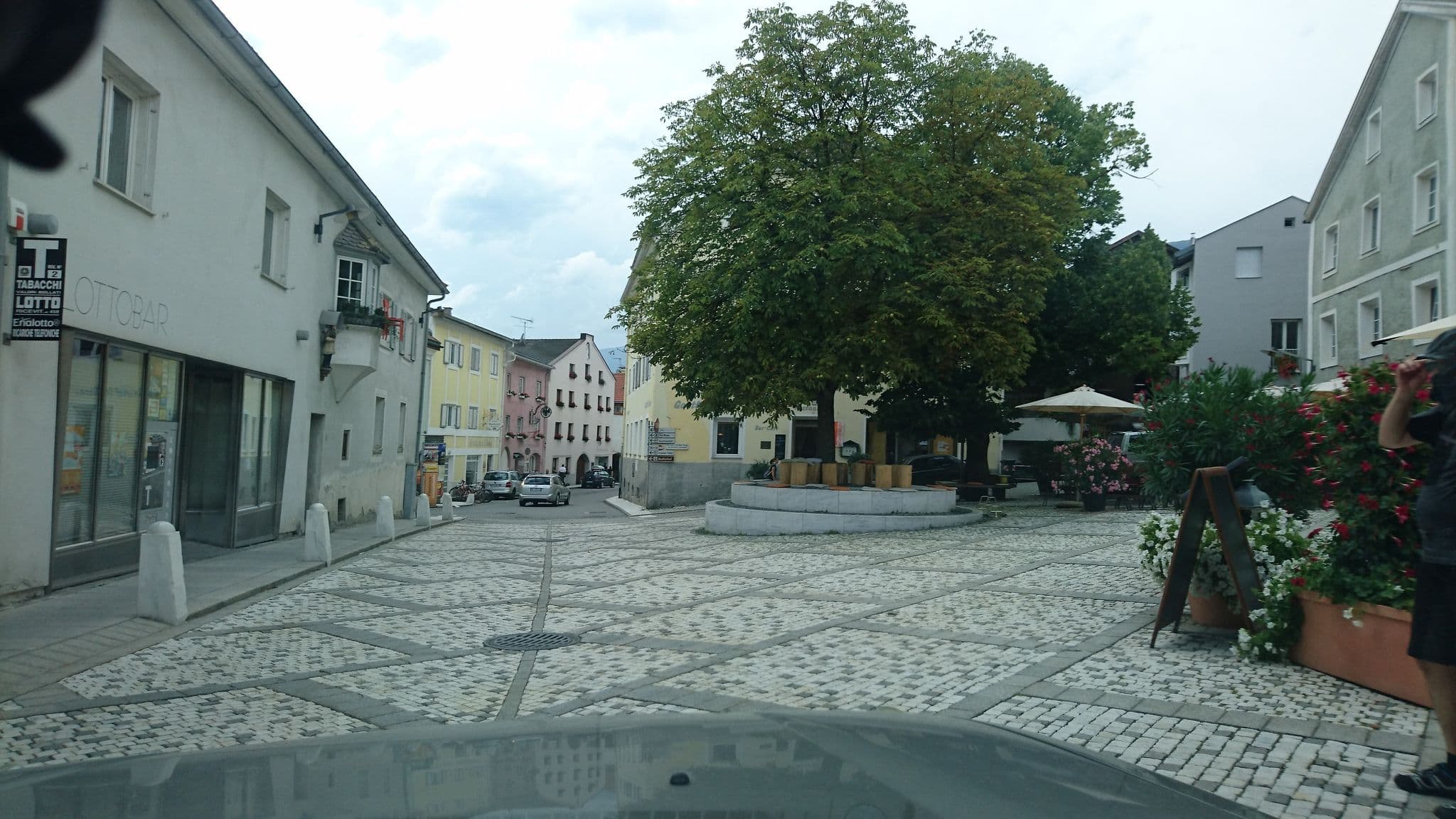 Street view near Gasthaus Zu Krone, Lasa — © voschix (CC BY-SA · Mapillary)