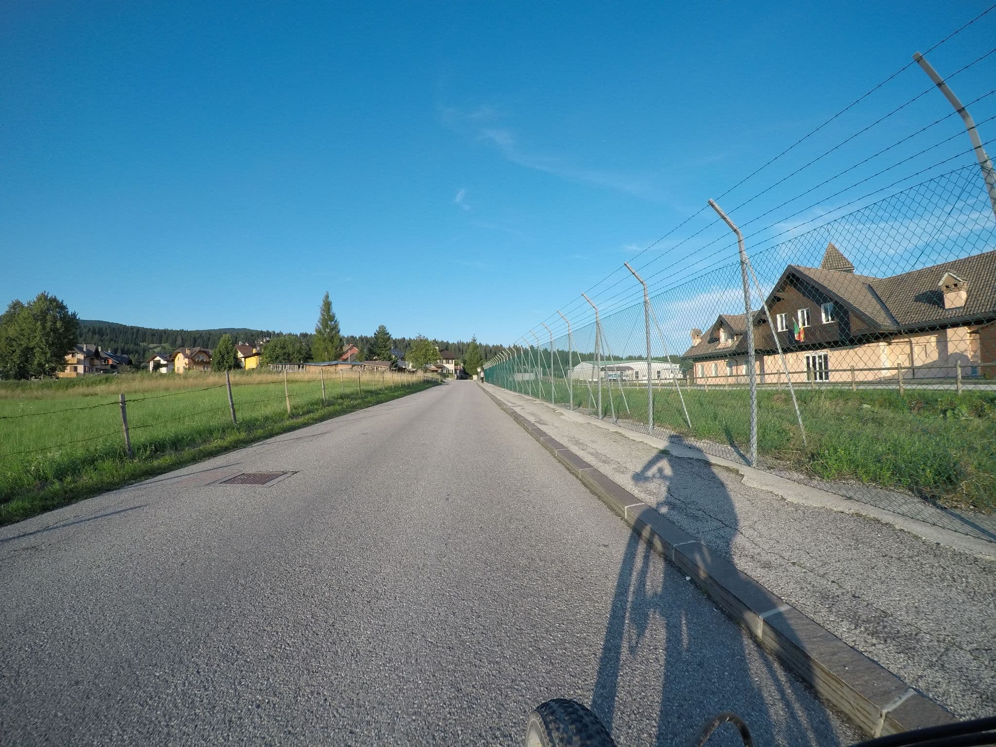 Street view near Appartamenti Zebio Aeroporto, Gallio — © zerbit (CC BY-SA · Mapillary)