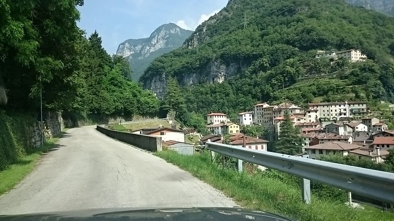 Street view near Pizzeria Al Mondo, Solagna — © voschix (CC BY-SA · Mapillary)