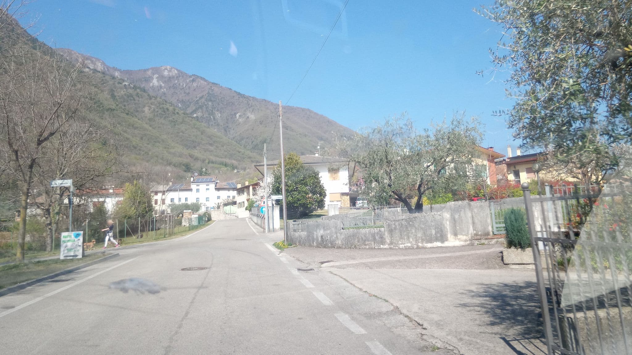 Street view near Salvia e Timo Rooms, Borso del Grappa — © alesarrett (CC BY-SA · Mapillary)