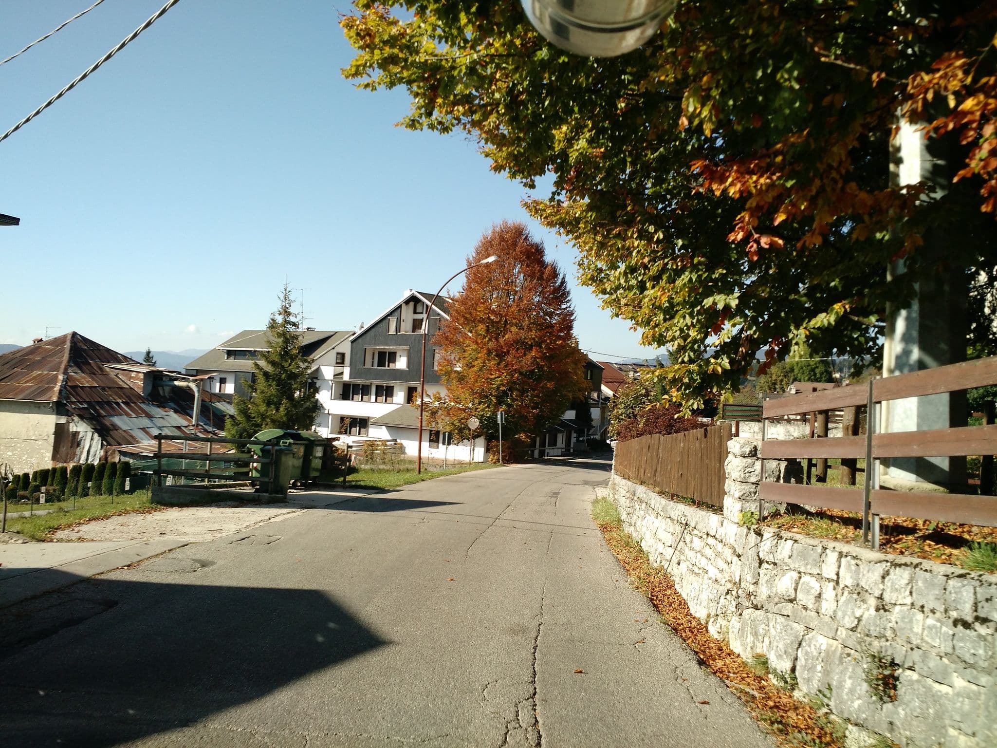 Street view near Finco Mariangela e Orfalia, Gallio — © stefano9899 (CC BY-SA · Mapillary)