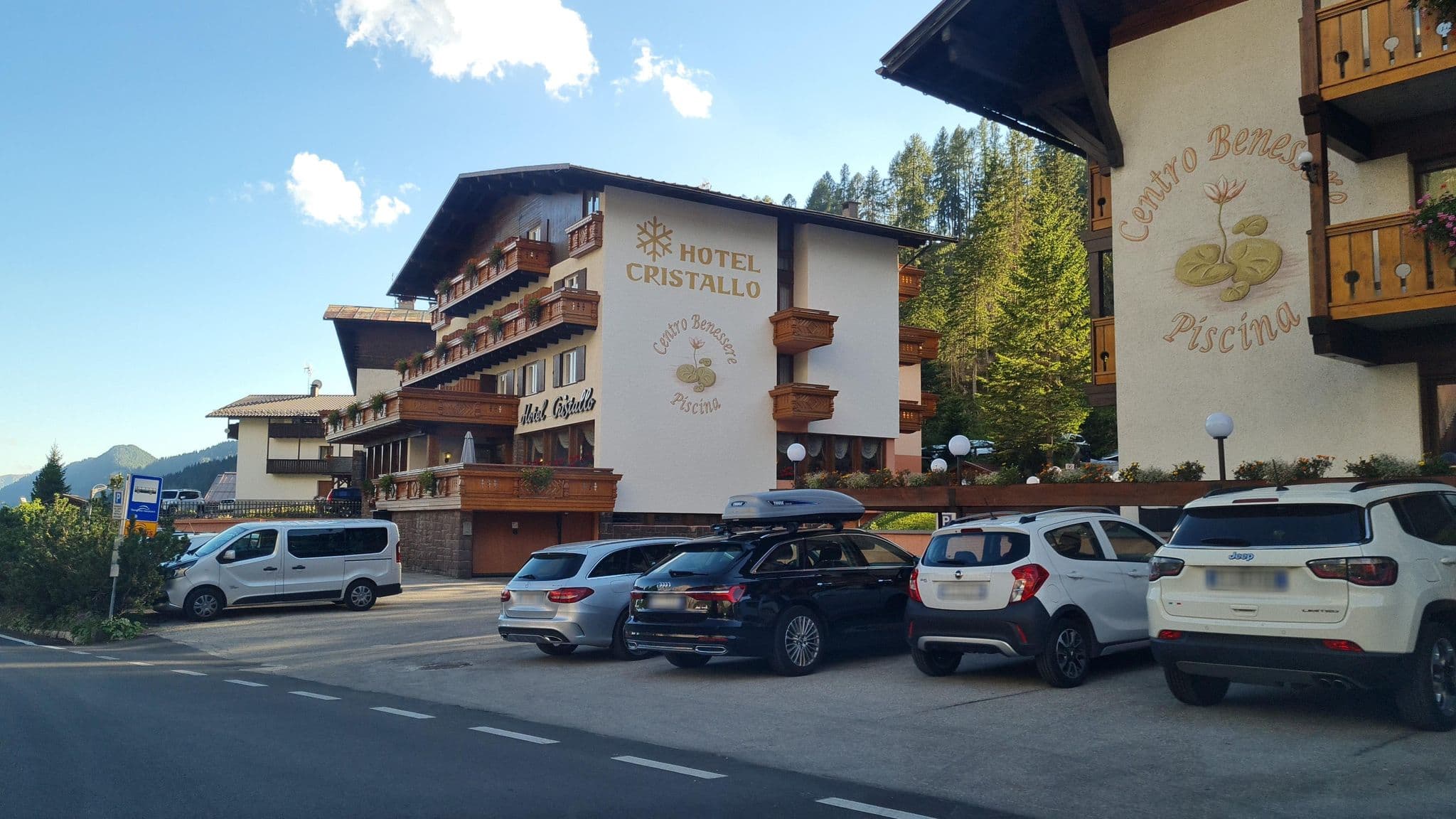 Street view near Hotel Orsingher, Tonadico — © laniuscollurio (CC BY-SA · Mapillary)