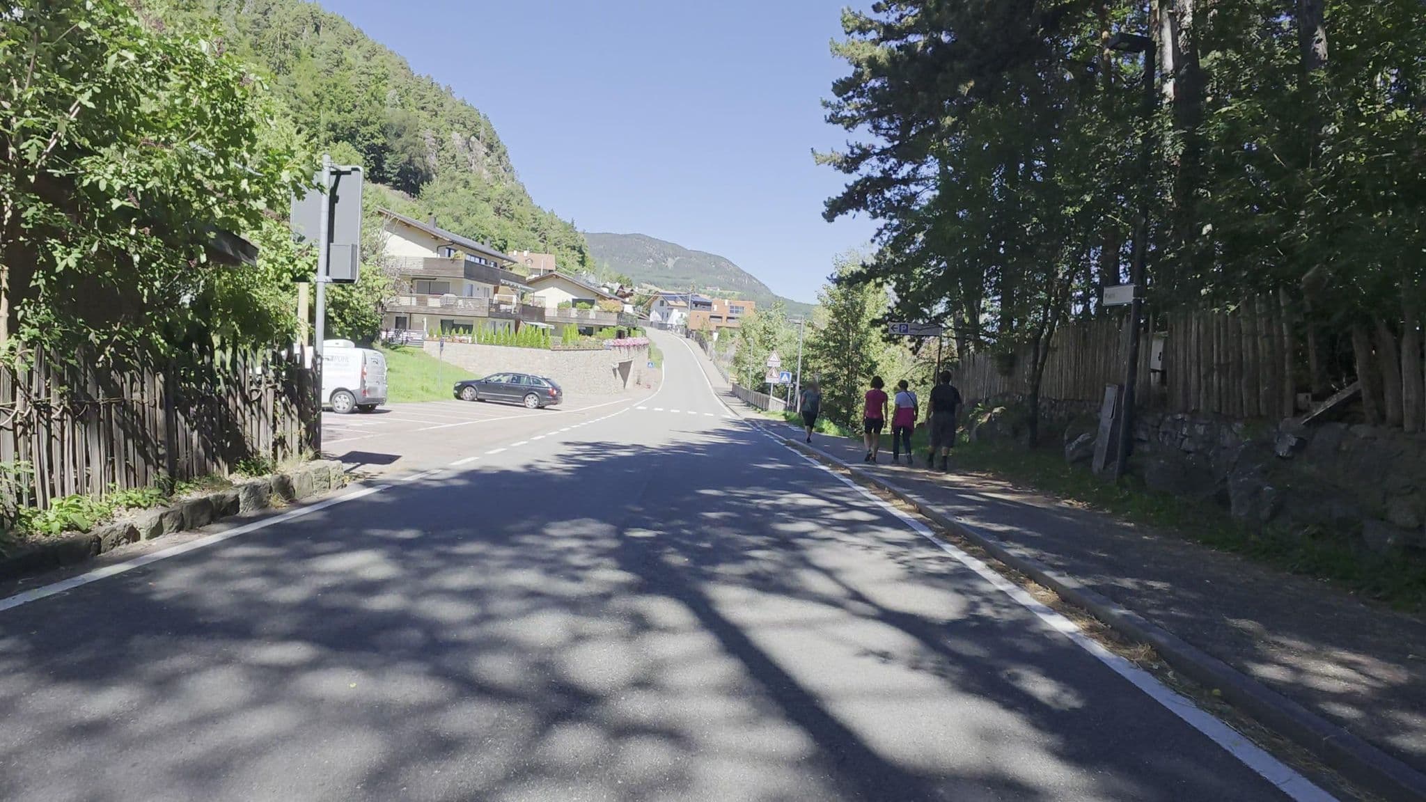 Street view near Apartments Waldquell, Renon — © Guzzi_Franze (CC BY-SA · Mapillary)