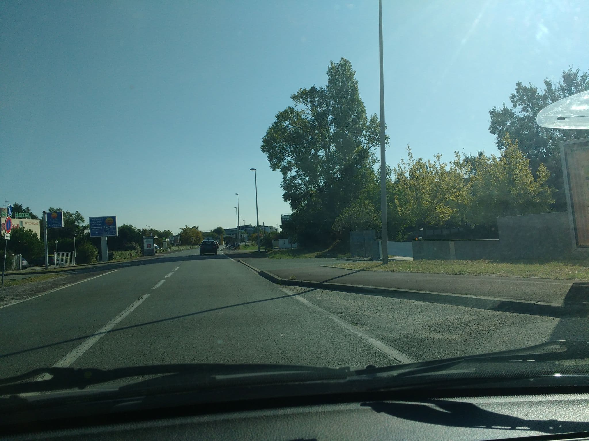 Street view near Escale Kennedy, Mérignac — © gitouche (CC BY-SA · Mapillary)