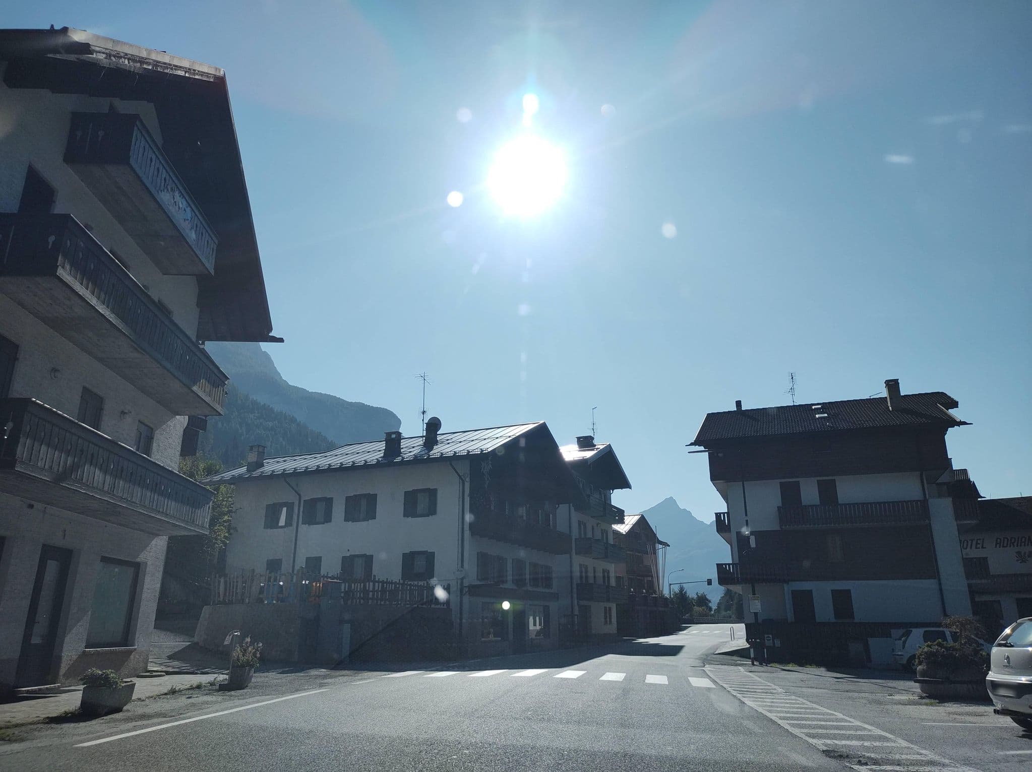 Street view near Albergo Astor, Cencenighe Agordino — © thetornado76 (CC BY-SA · Mapillary)