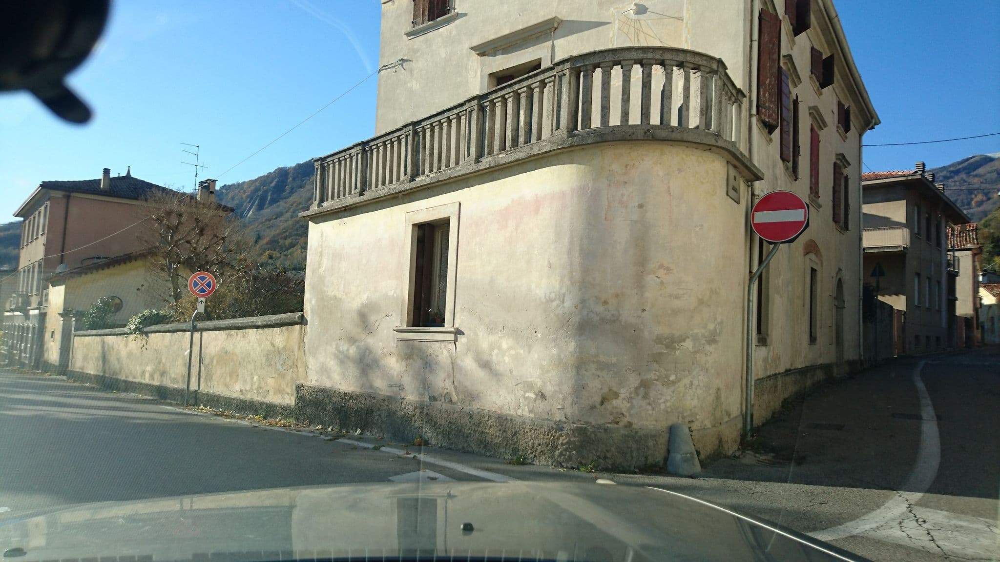 Street view near Dolce Posada, Vittorio Veneto — © voschix (CC BY-SA · Mapillary)