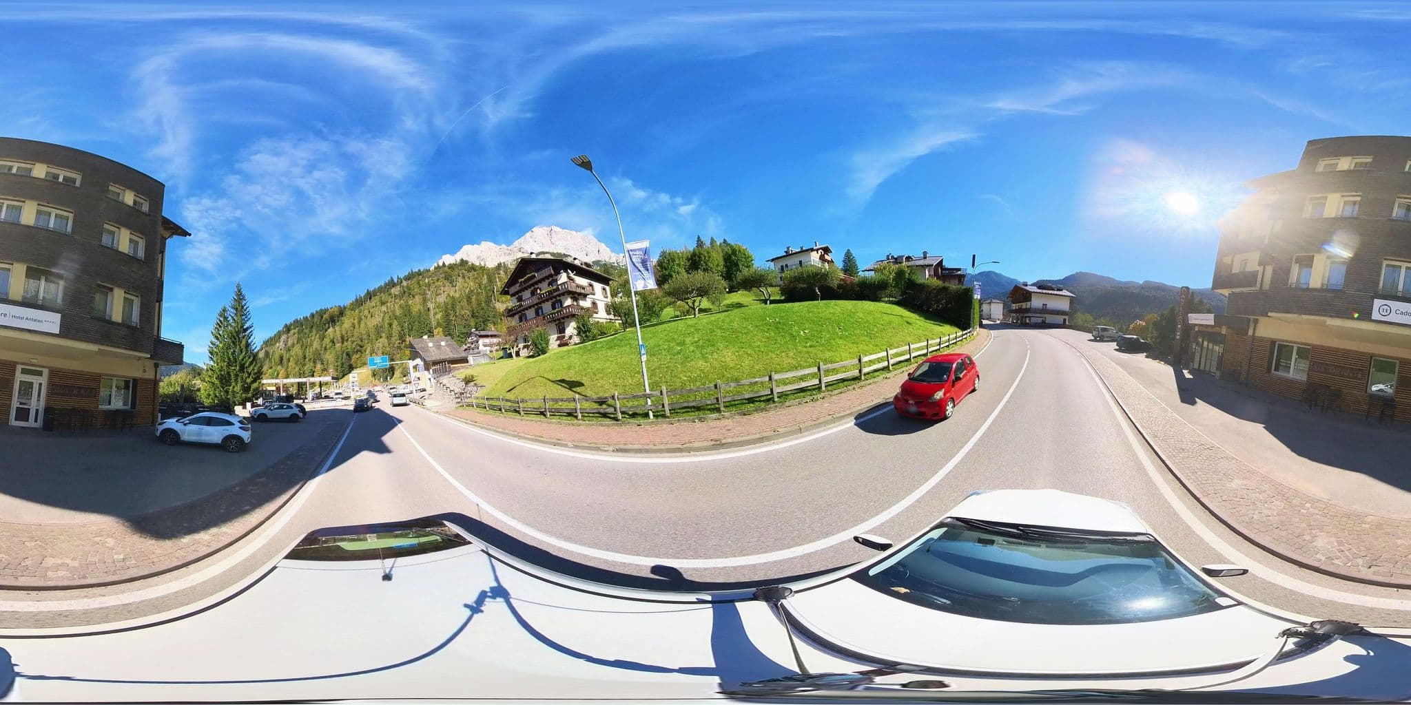 Street view near Hotel Antelao Borca di Cadore, Valle di Cadore — © osmplus_org (CC BY-SA · Mapillary)