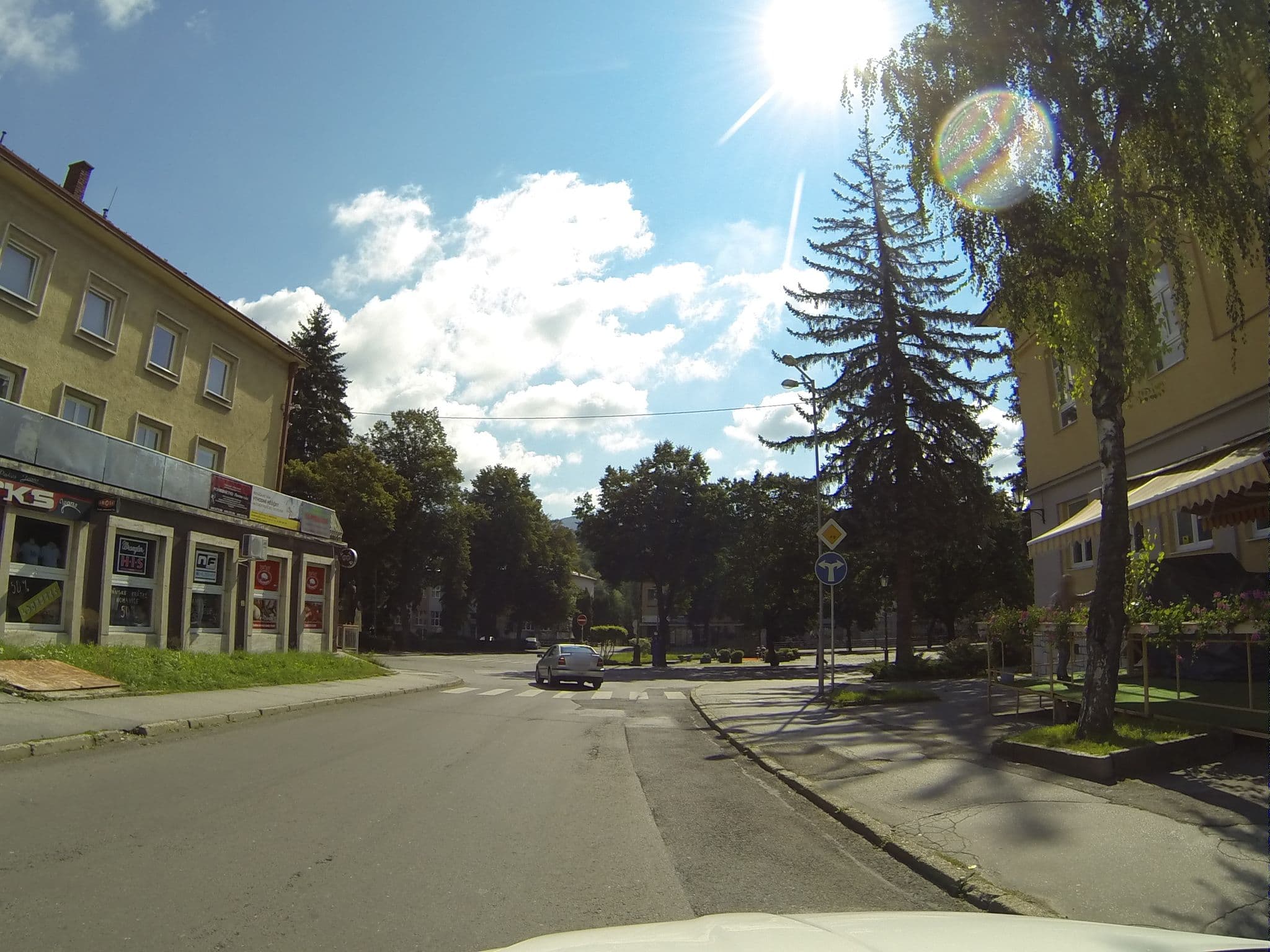 Street view near Baník, Handlová — © kayle (CC BY-SA · Mapillary)
