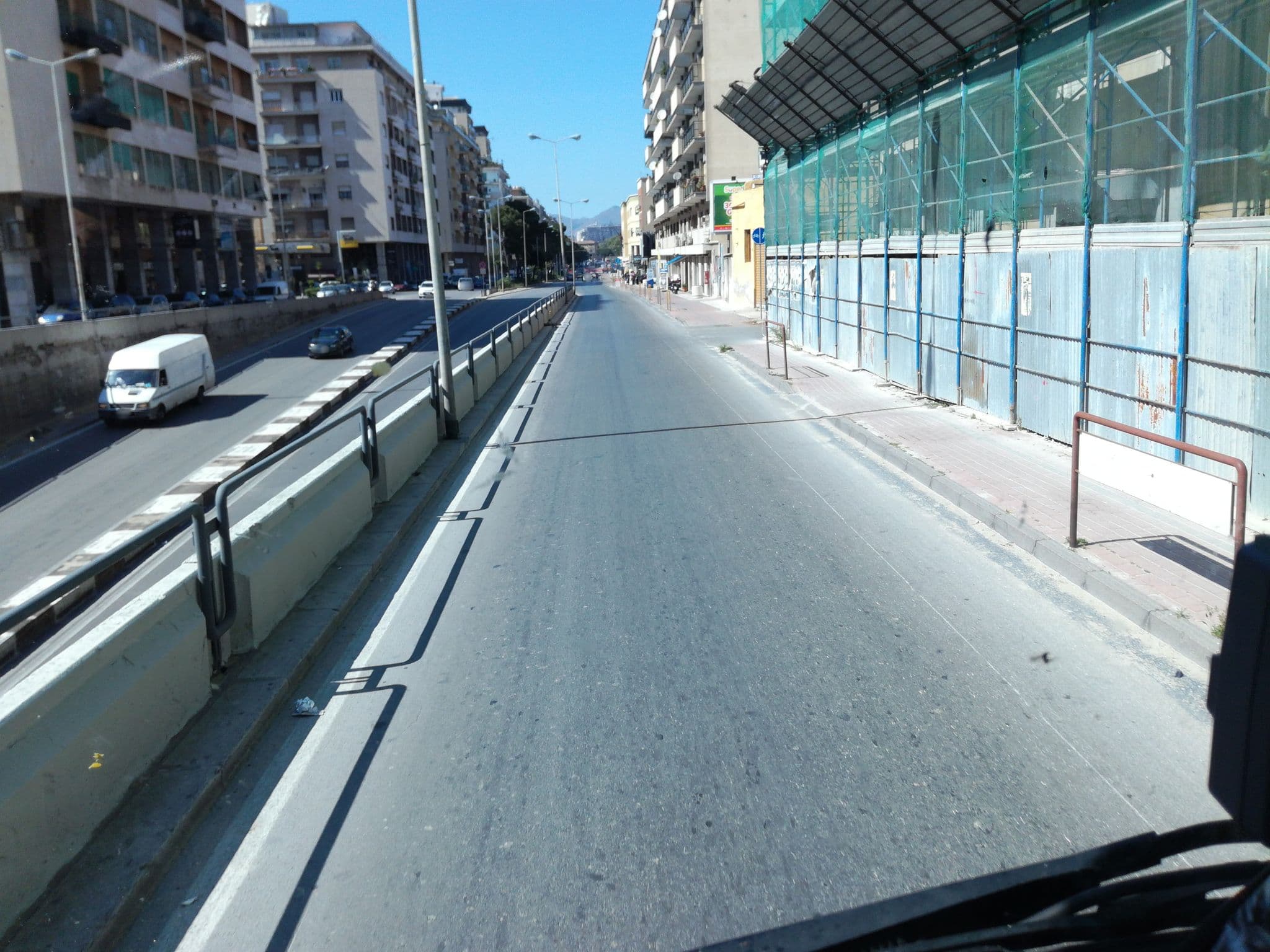 Street view near Happy Holidays Casa Vacanze, Palermo — © klimakas (CC BY-SA · Mapillary)