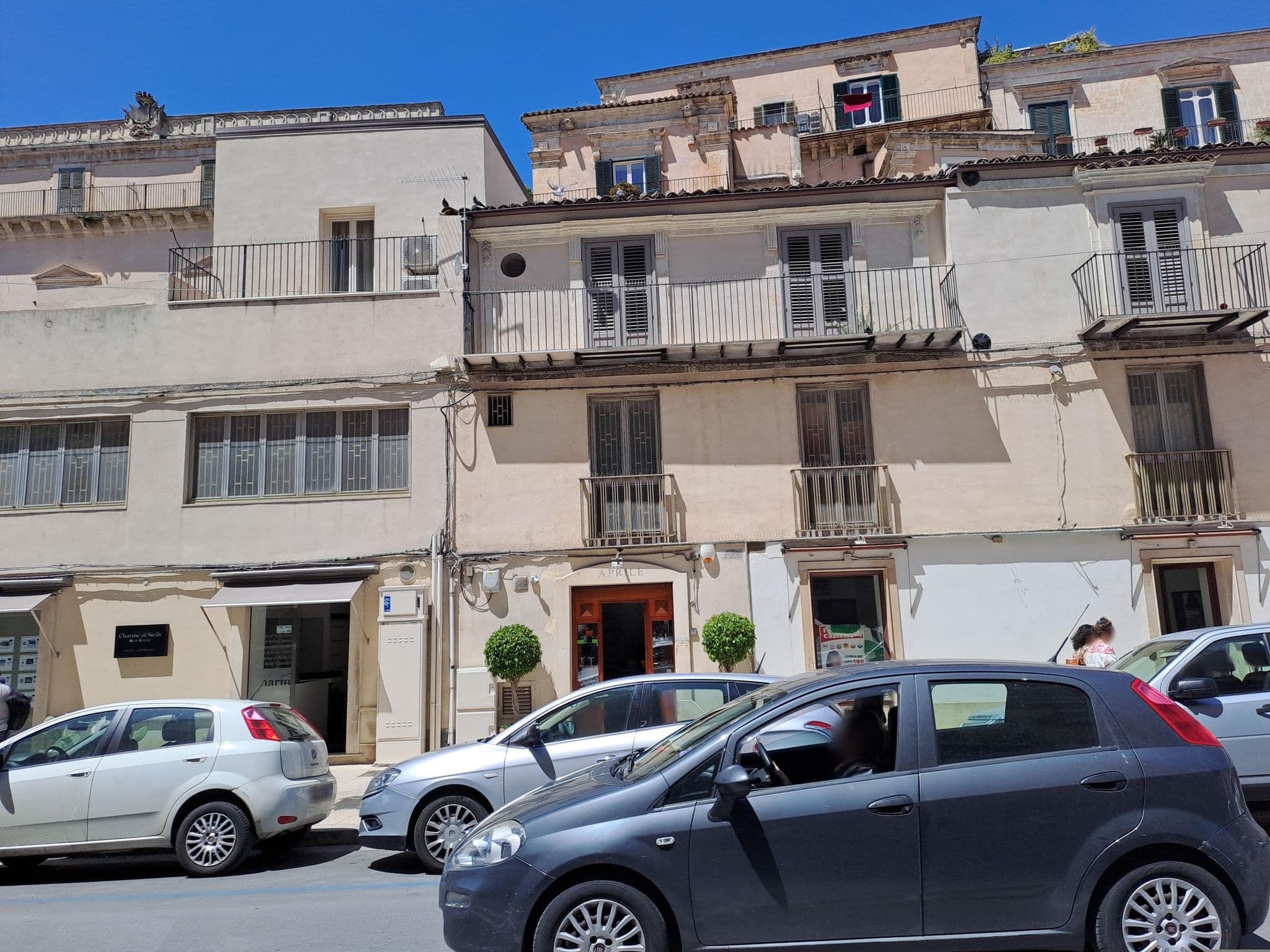 Street view near Modica Suite, Modica — © Che77 (CC BY-SA · Mapillary)