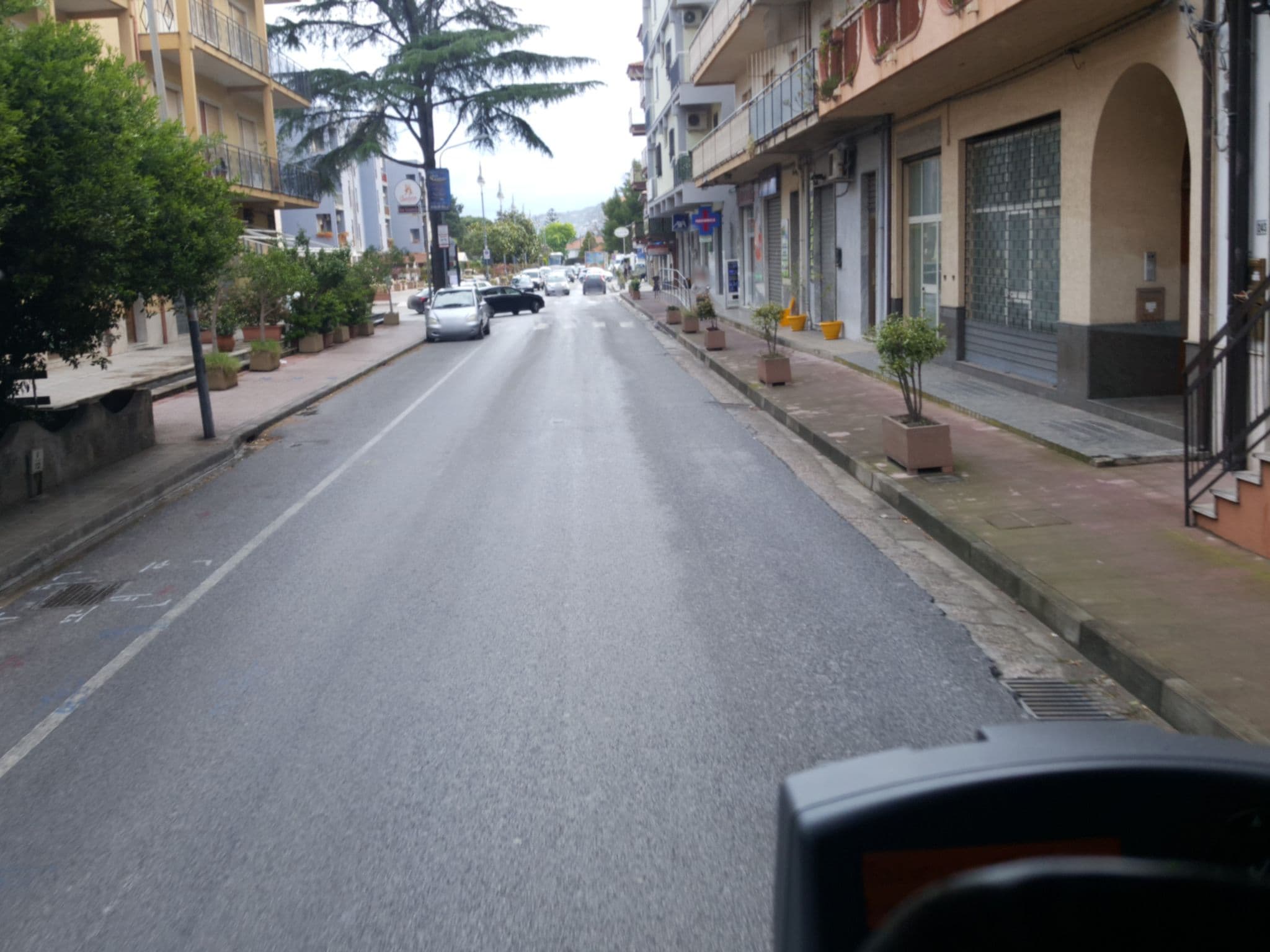 Street view near Mansarda in centro, Rocca di Capri Leone — © klimakas (CC BY-SA · Mapillary)