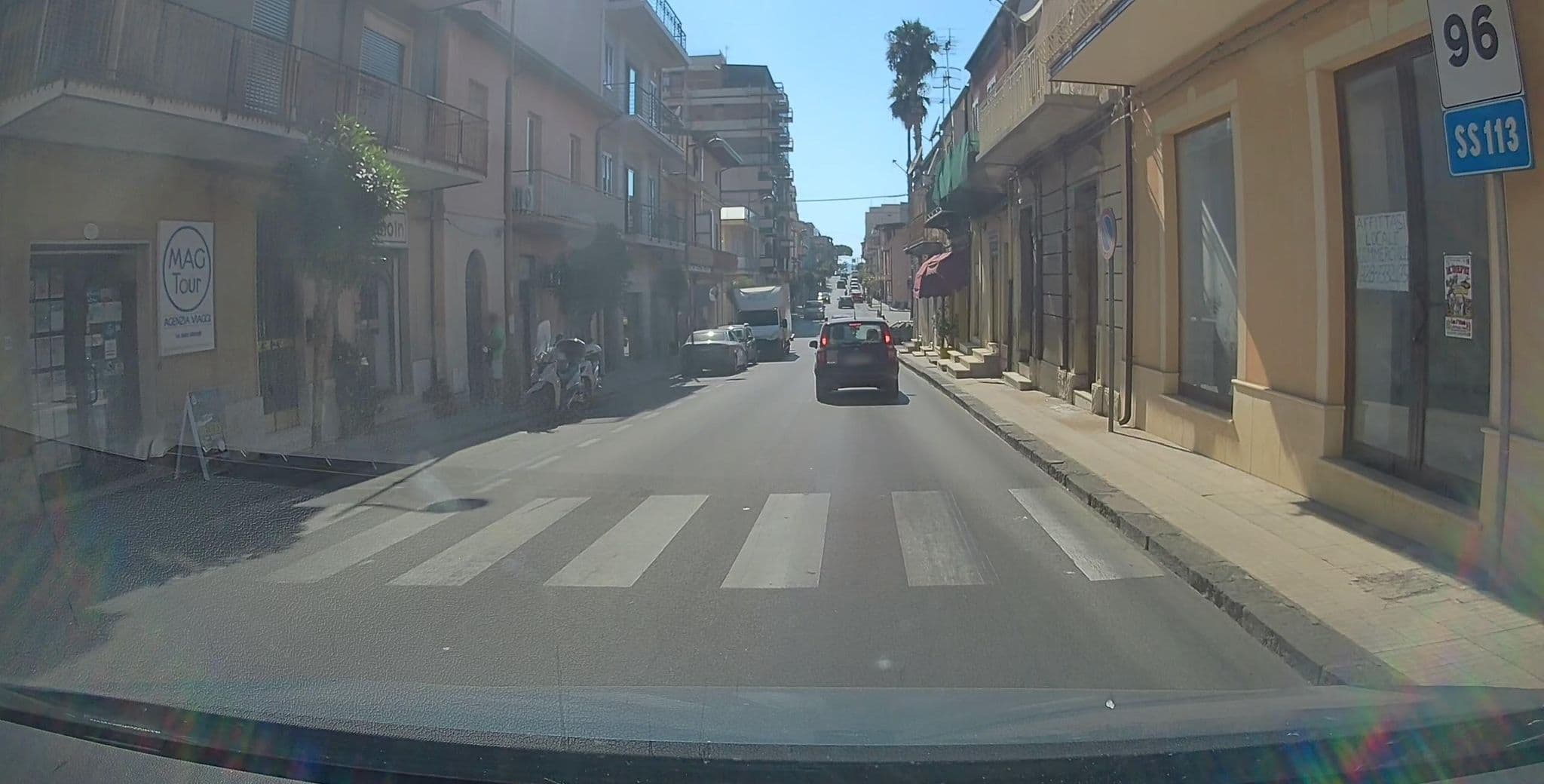 Street view near Magtour, Brolo — © gpsmapper (CC BY-SA · Mapillary)