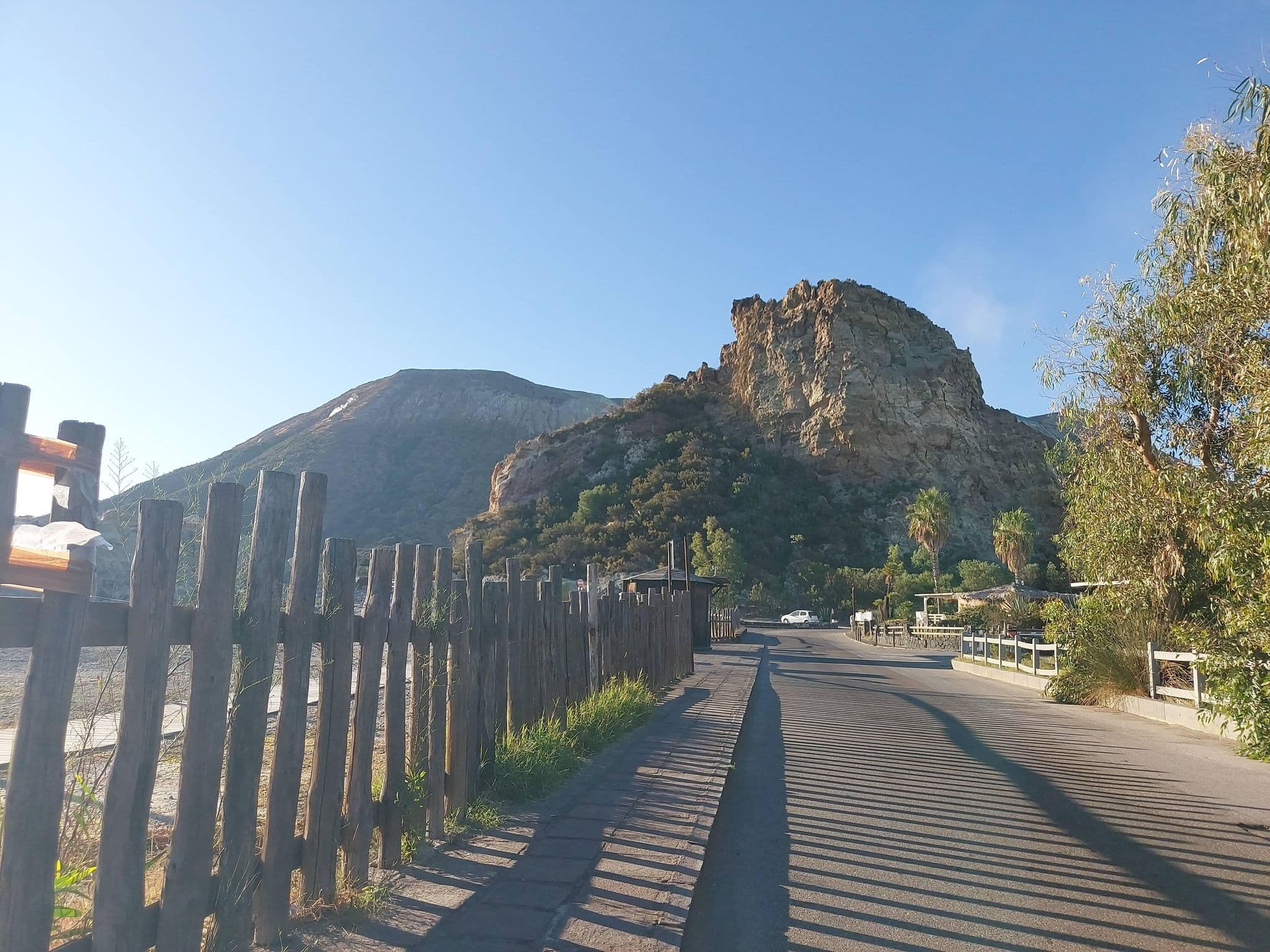 Street view near Jerà Resort e Circolo Velico, Lipari — © aldoct (CC BY-SA · Mapillary)