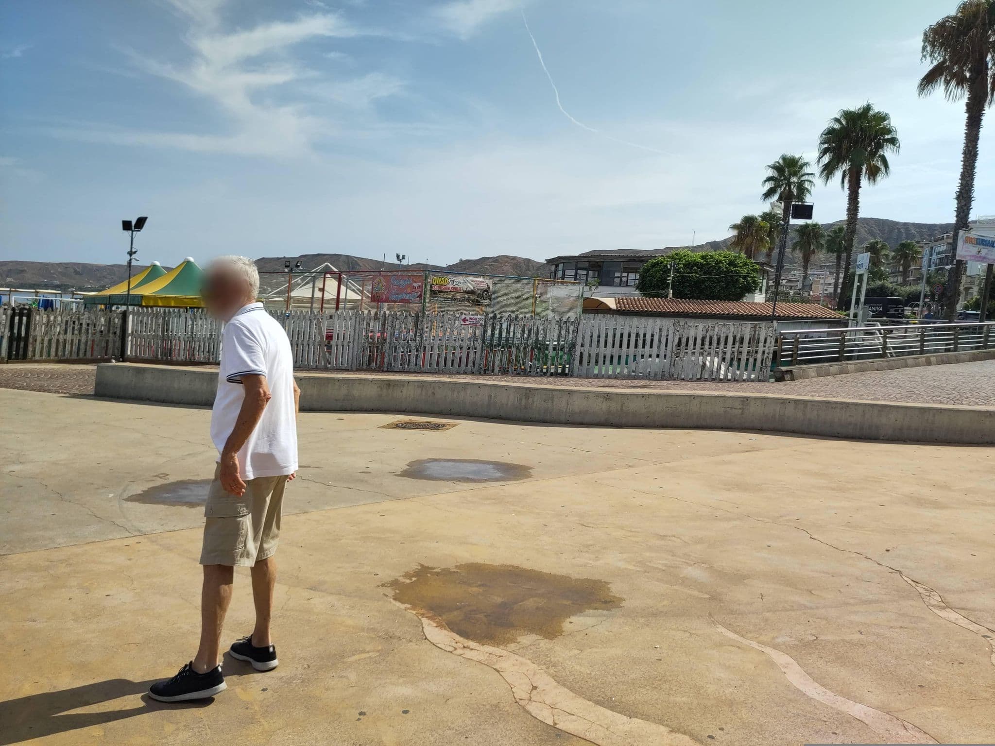 Street view near Rose Apartment, Crotone — © marcuscalabresus (CC BY-SA · Mapillary)
