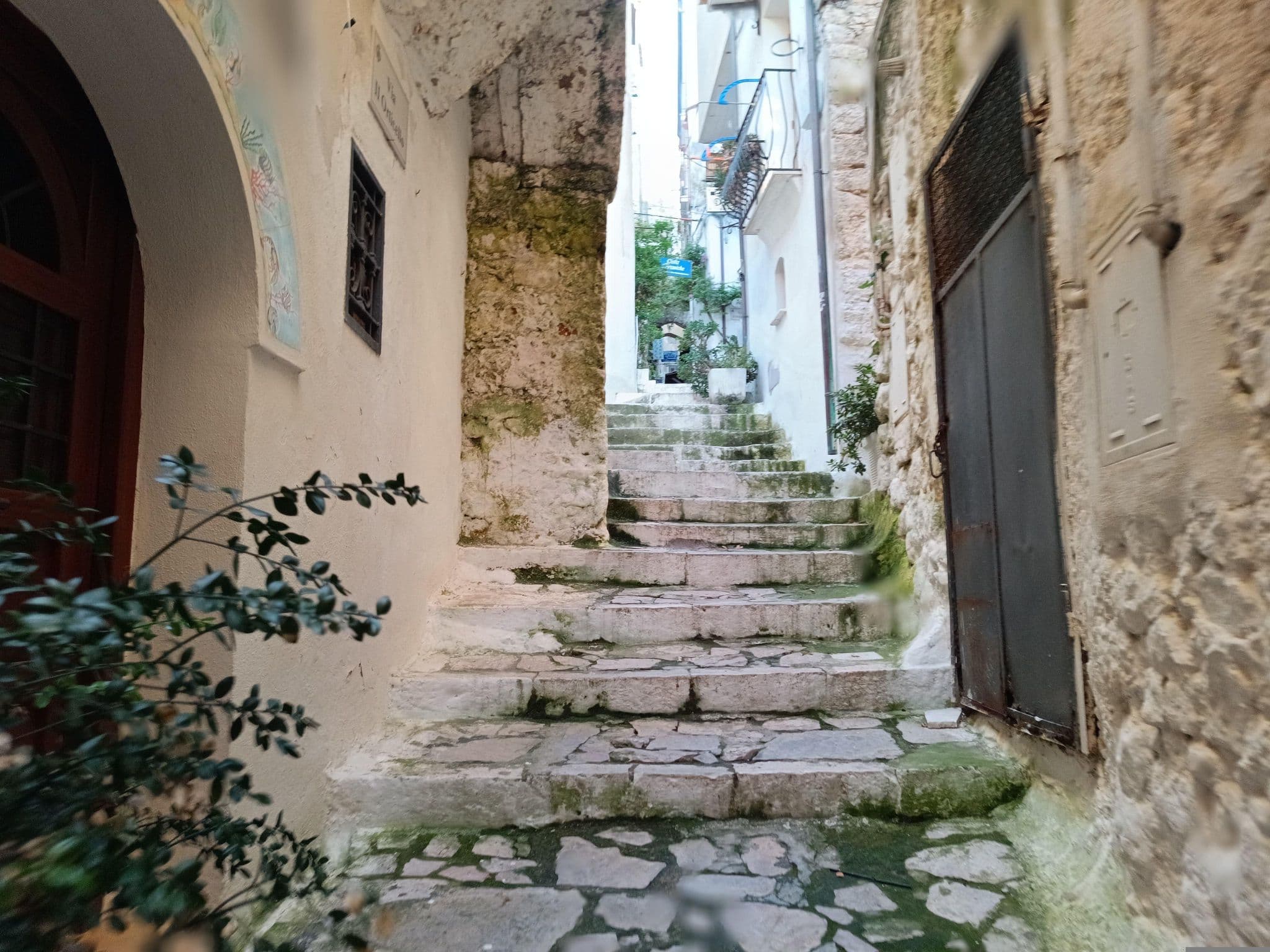 Street view near Casa Celeste, Sperlonga — © odiug (CC BY-SA · Mapillary)