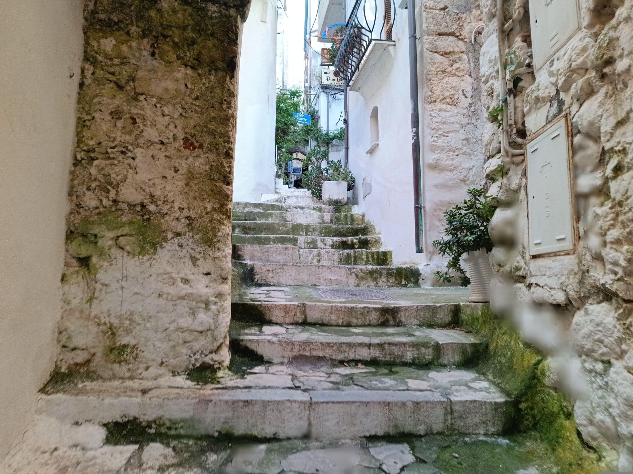 Street view near Casa Cardi, Sperlonga — © odiug (CC BY-SA · Mapillary)
