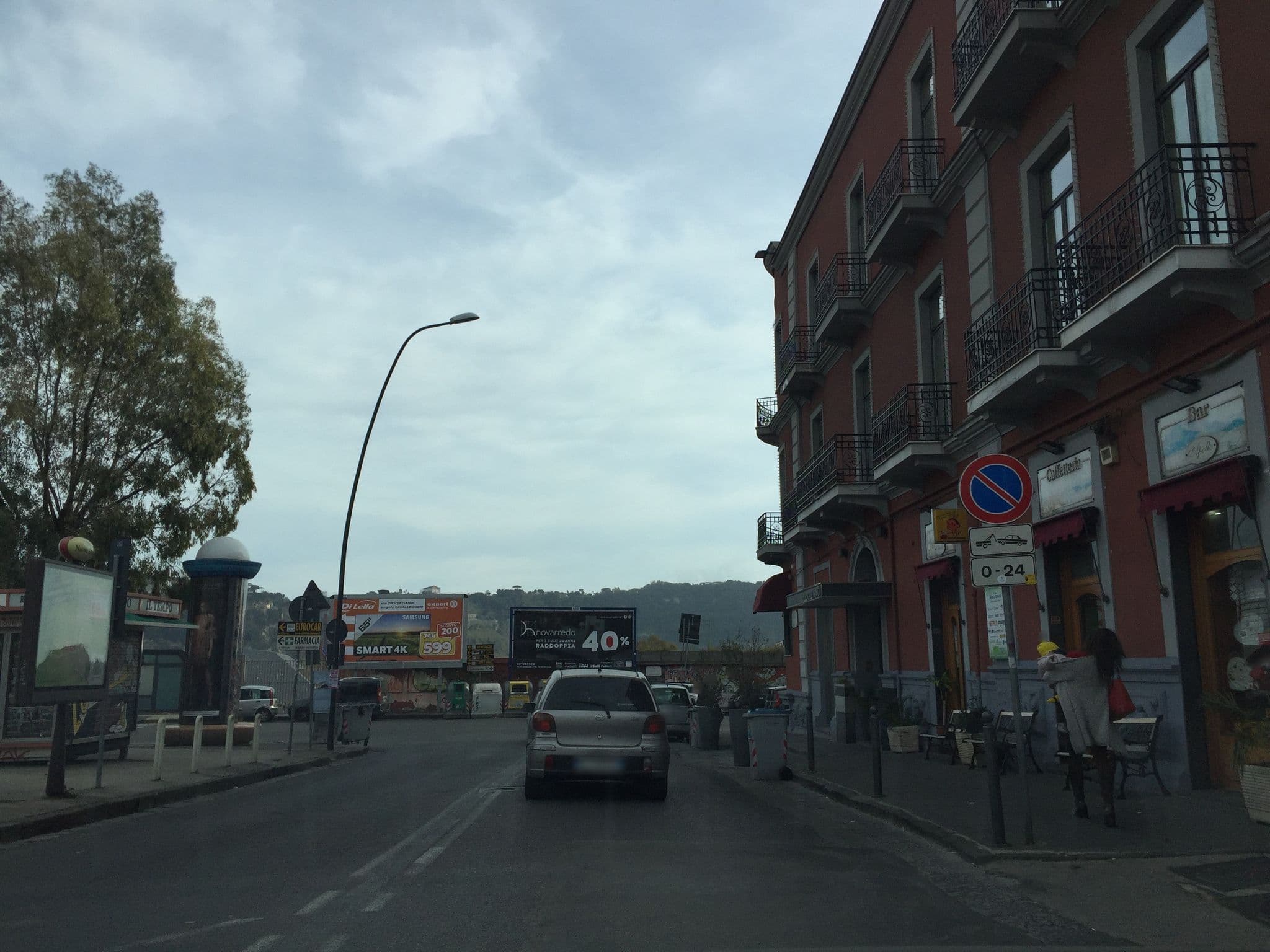 Street view near Hotel Nuvò Napoli, Bagnoli — © richlv (CC BY-SA · Mapillary)