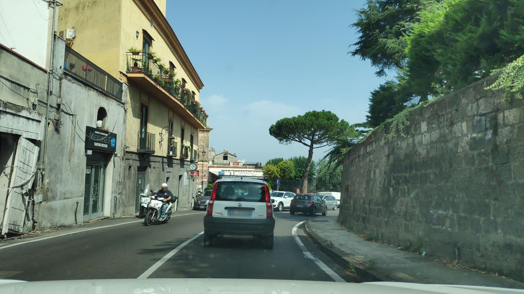 Street view near Vesuvio View, Vico Equense — © marcuscalabresus (CC BY-SA · Mapillary)