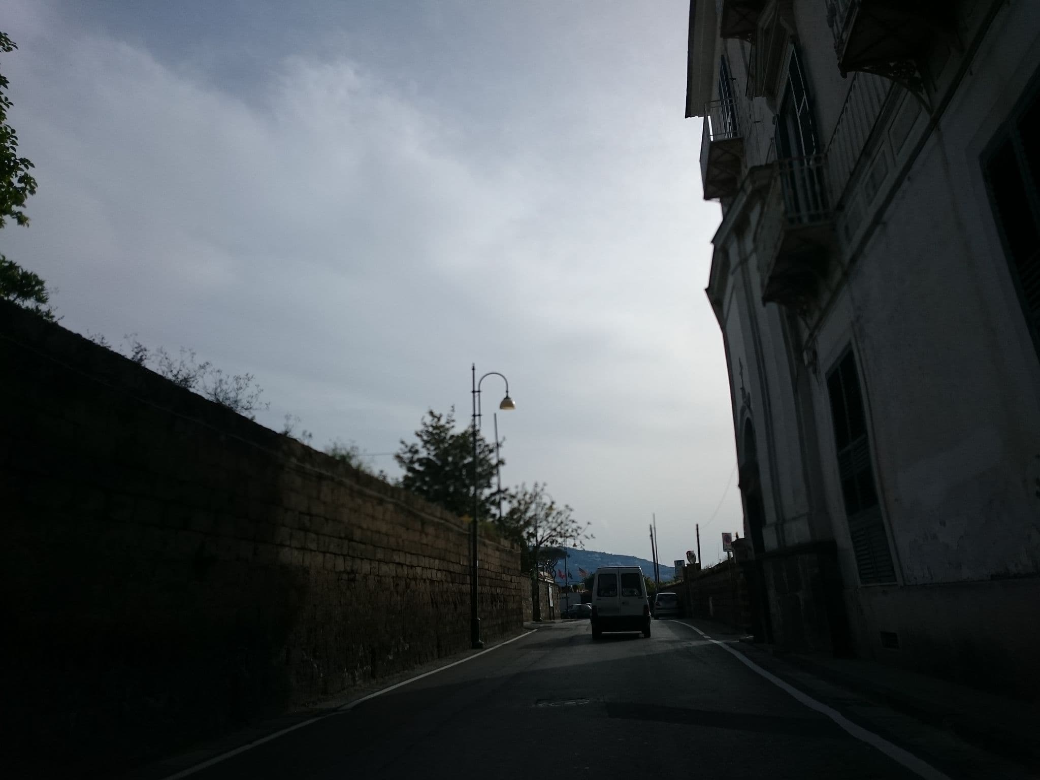 Street view near il pozzo e il mare, Meta — © dhuyp (CC BY-SA · Mapillary)