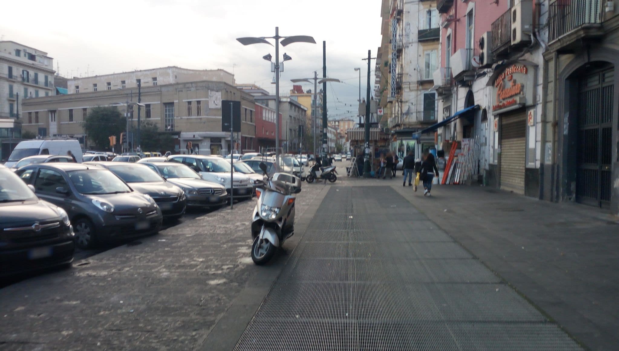 Street view near Il Cuore di Napoli, San Lorenzo — © davidemorale (CC BY-SA · Mapillary)