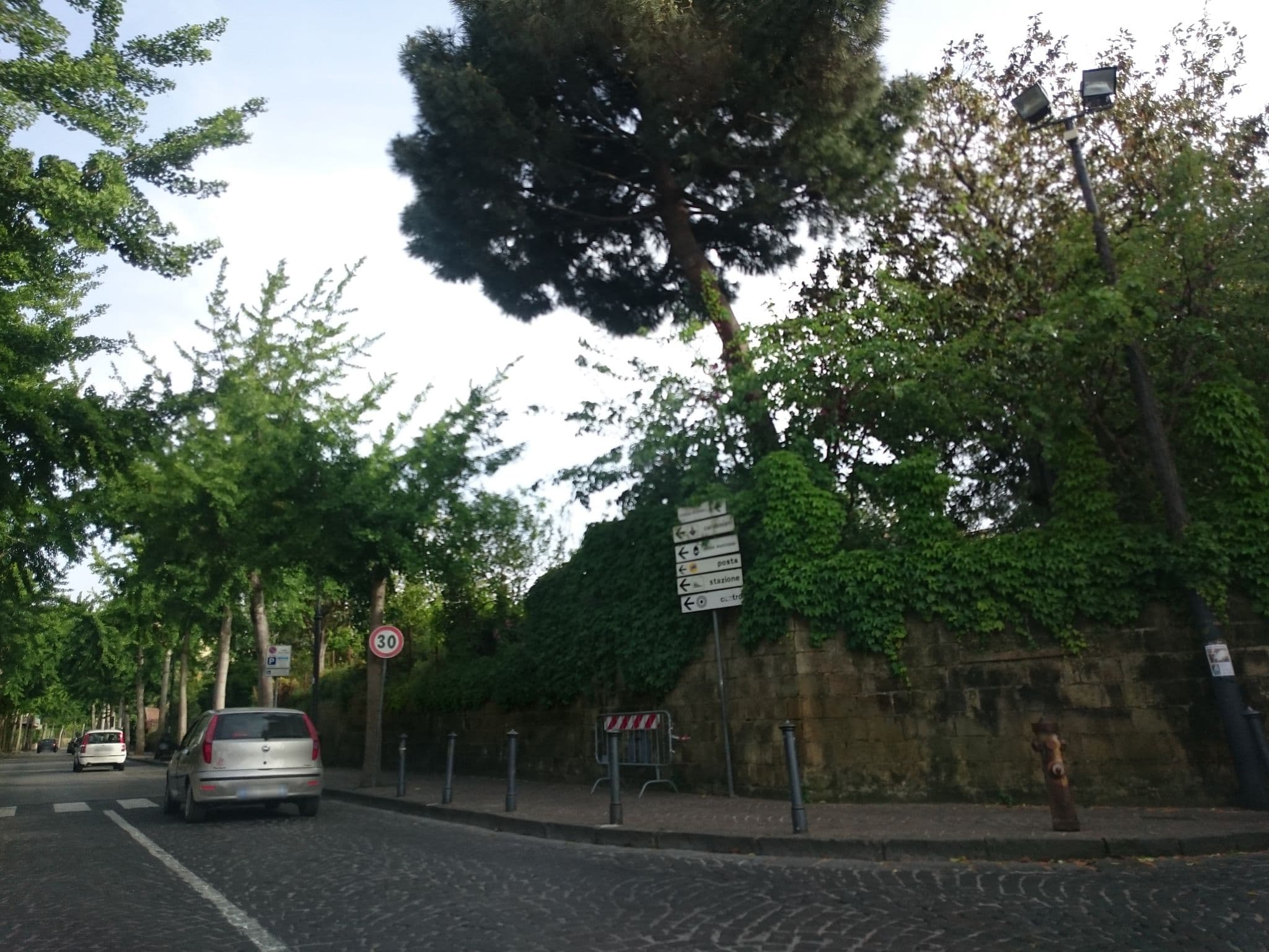 Street view near Egle SPA, Sant'Agnello — © dhuyp (CC BY-SA · Mapillary)
