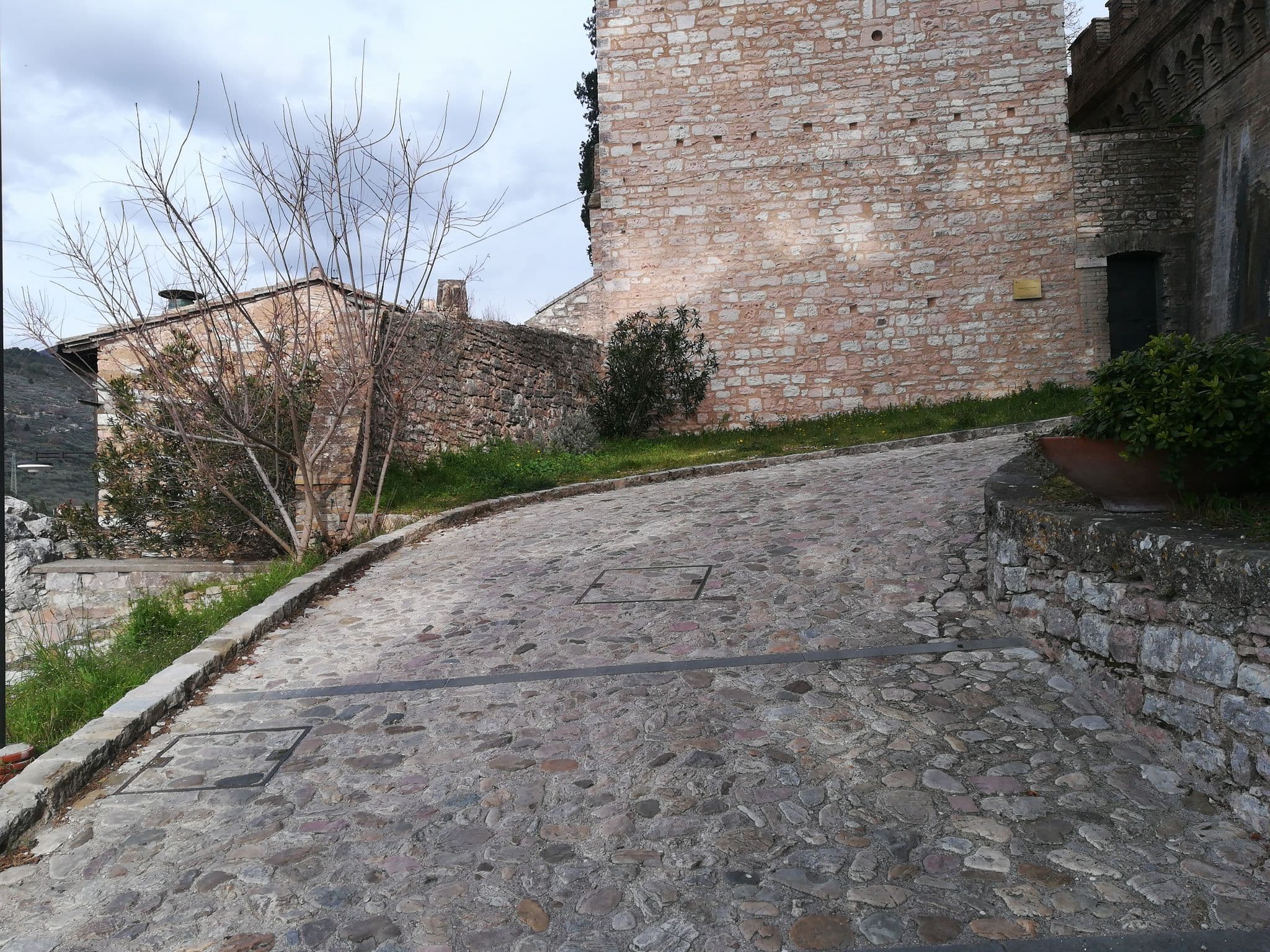 Street view near Gabri's Home, Spello — © jeawrong (CC BY-SA · Mapillary)