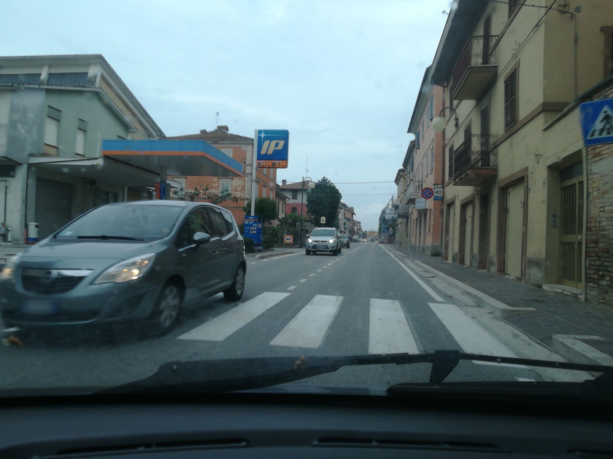 Street view near Dei Cesari, Passo di Treia — © jeawrong (CC BY-SA · Mapillary)