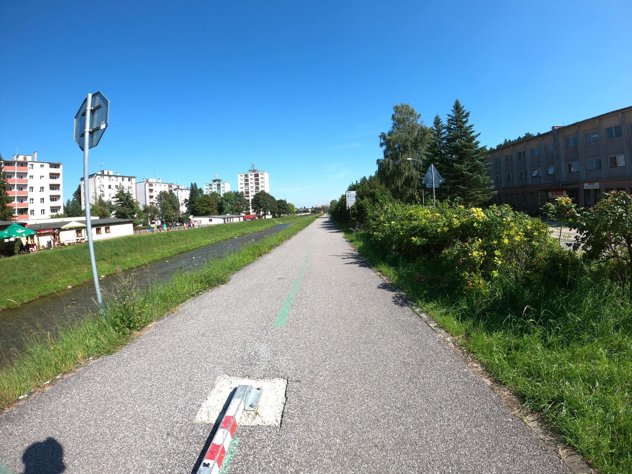 Street view near HAM HAM - ubytovanie a reštaurácia, Svit — © masterofnoroad (CC BY-SA · Mapillary)