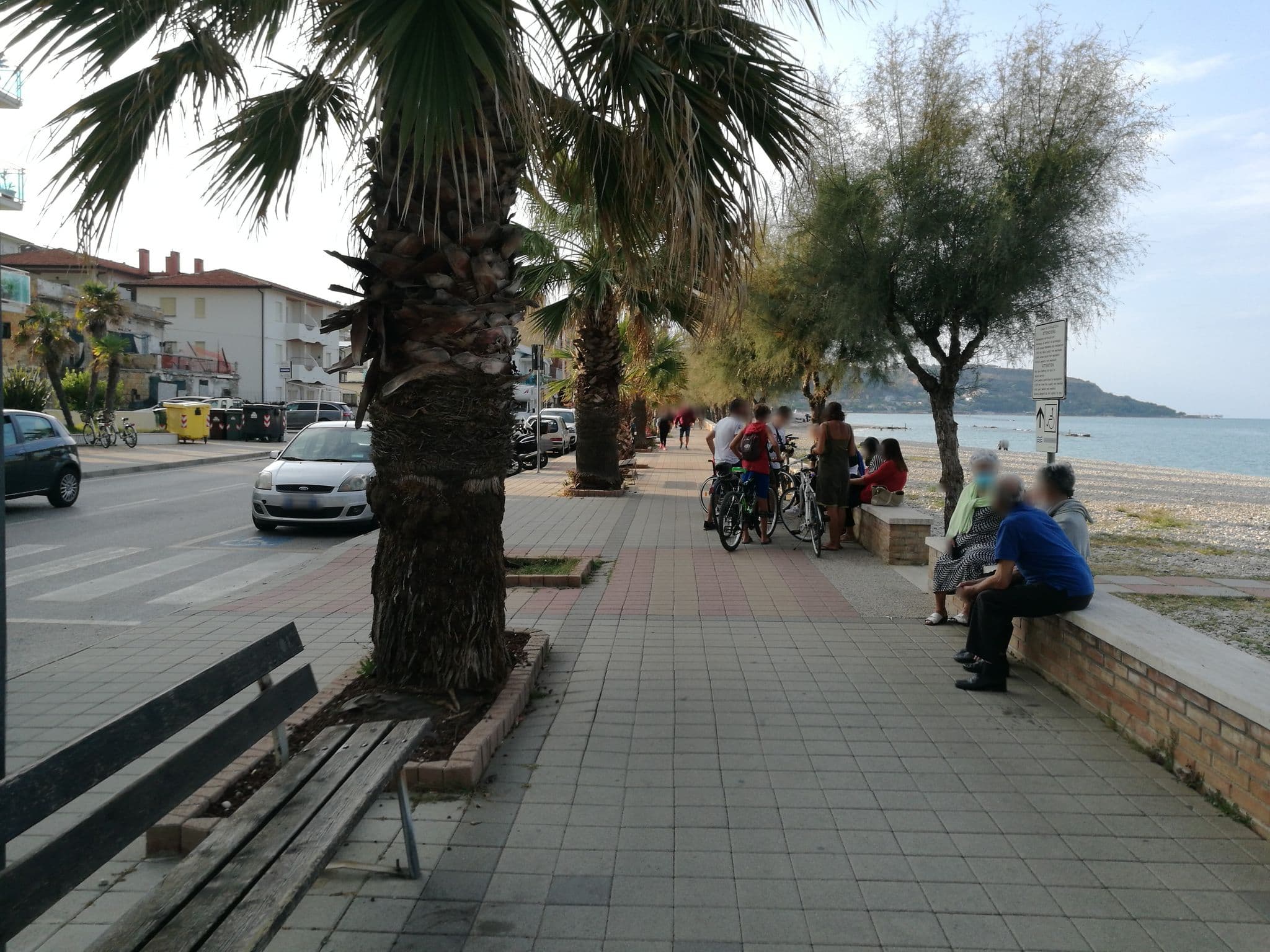 Street view near B&B Villa Maria Al Mare, Fossacesia — © doduva (CC BY-SA · Mapillary)