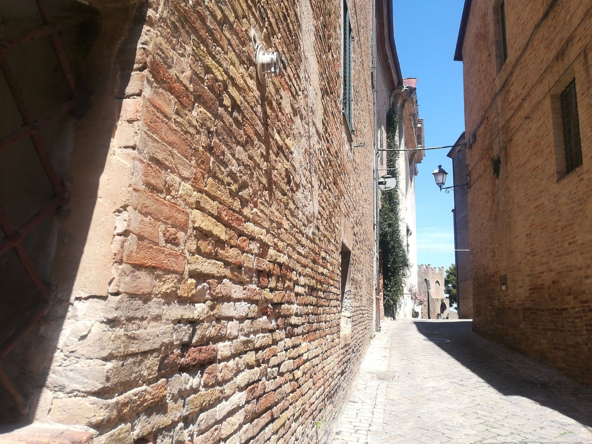 Street view near Corinaldo Albergo Diffuso, Corinaldo — © jeawrong (CC BY-SA · Mapillary)