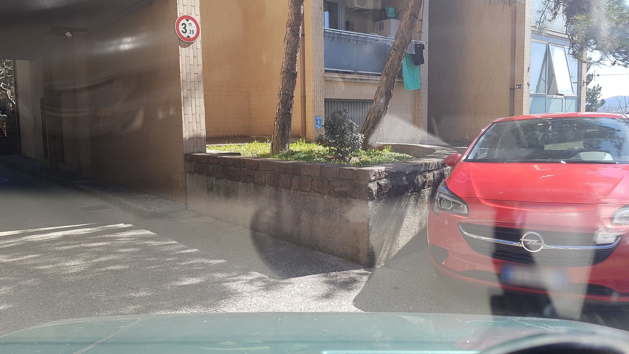 Street view near Bed & Breakfast ALTURA, Domio — © igorzo (CC BY-SA · Mapillary)