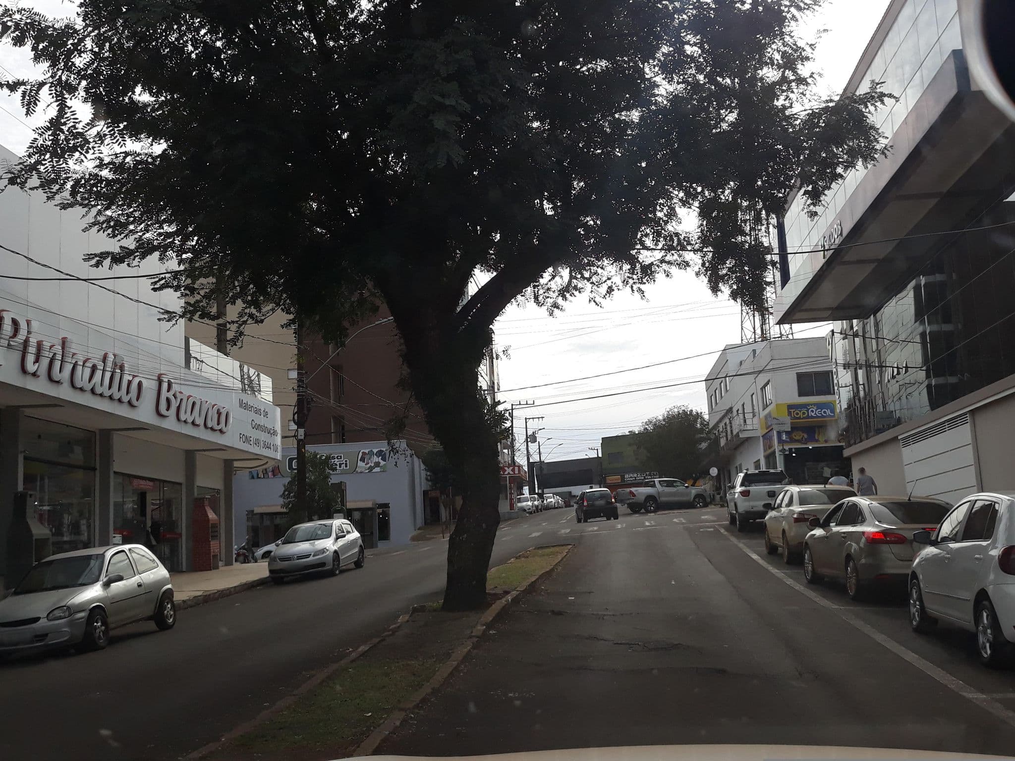 Street view near Hotel Dreher, Dionísio Cerqueira — © cachitoifran (CC BY-SA · Mapillary)