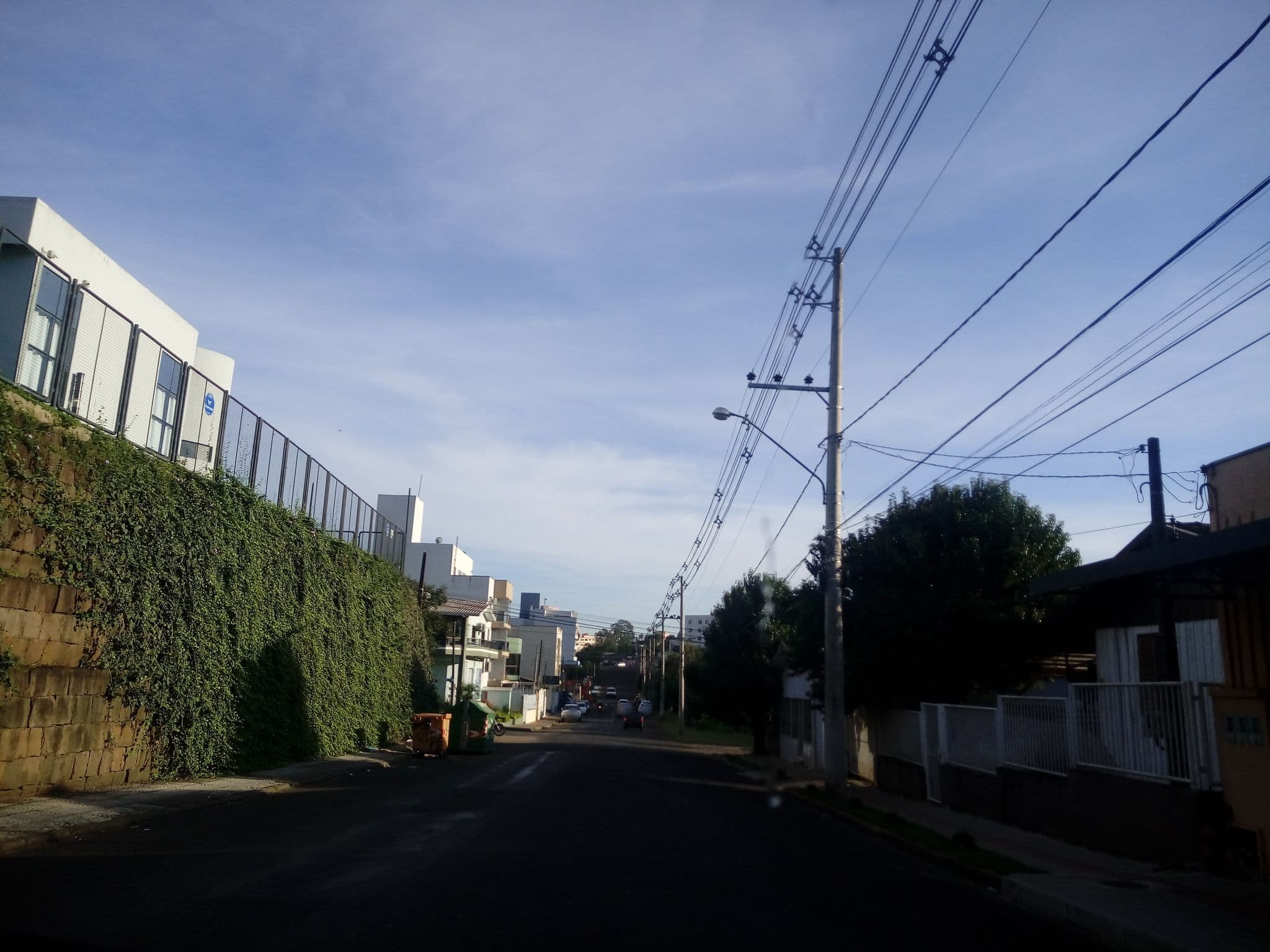 Street view near Mogano Hotel, Chapecó — © dclarks (CC BY-SA · Mapillary)