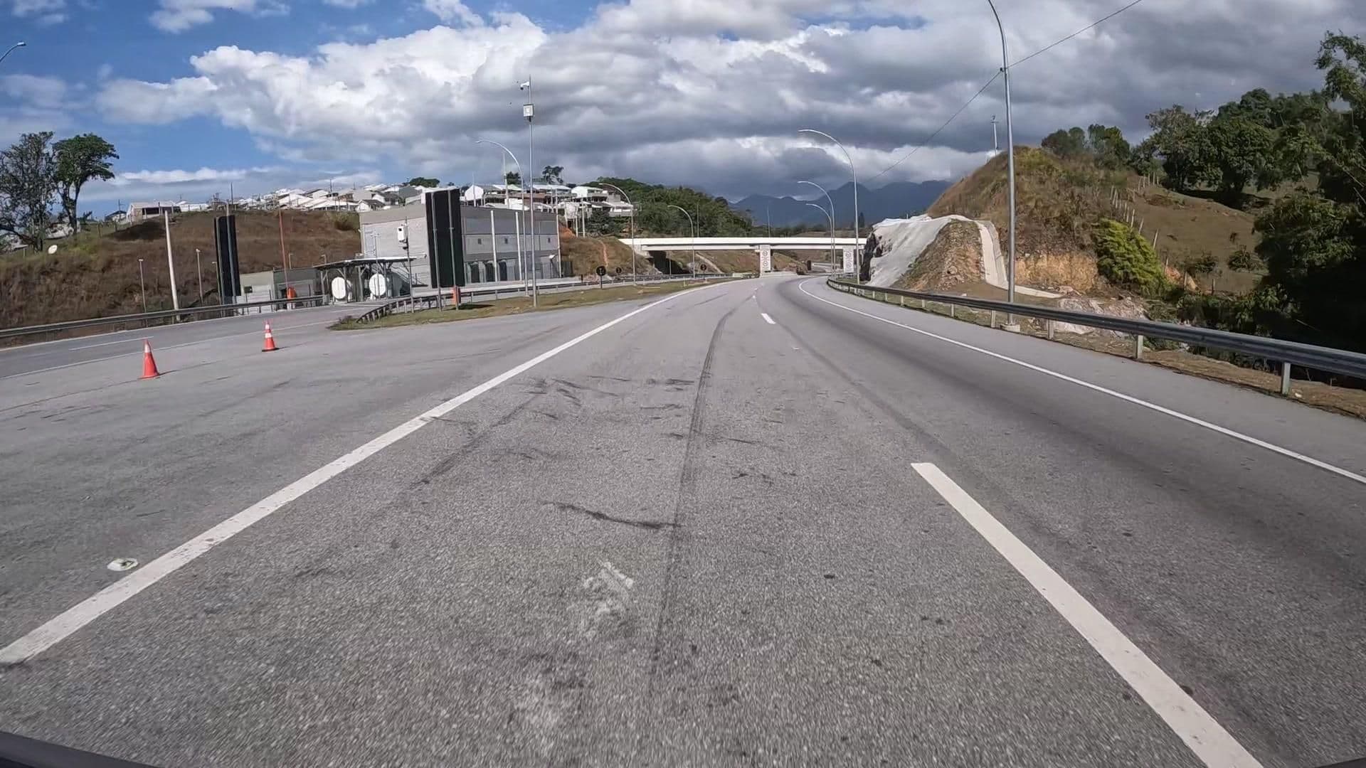 Street view near Flat Pedra Branca, Palhoça — © HOUER (CC BY-SA · Mapillary)