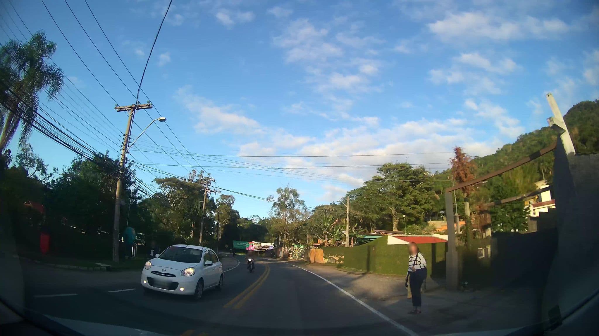 Street view near Vortex Hotel, Rio Tavares — © marciosampaio (CC BY-SA · Mapillary)