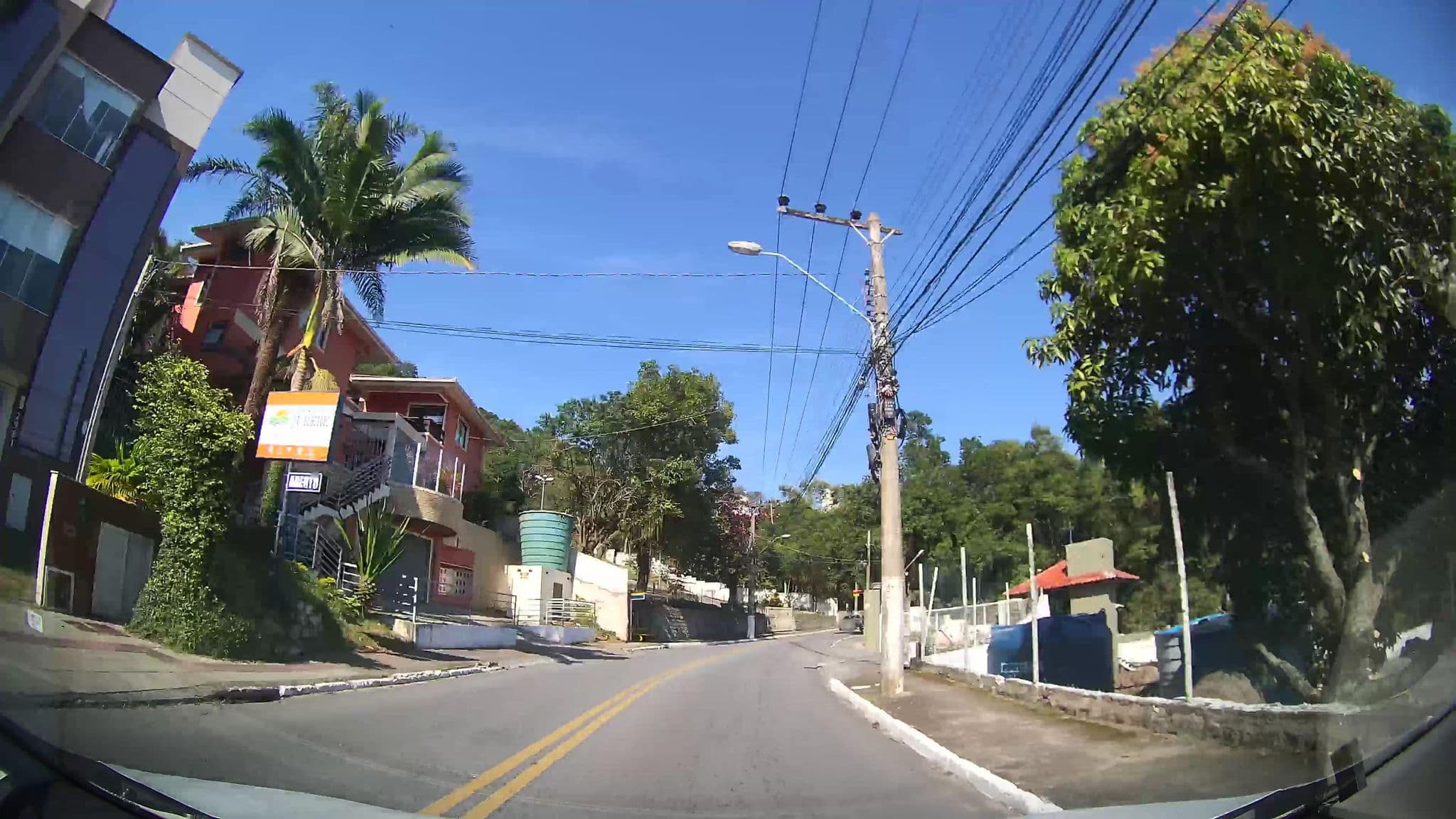 Street view near Jurerê Guest House, Governador Celso Ramos — © marciosampaio (CC BY-SA · Mapillary)