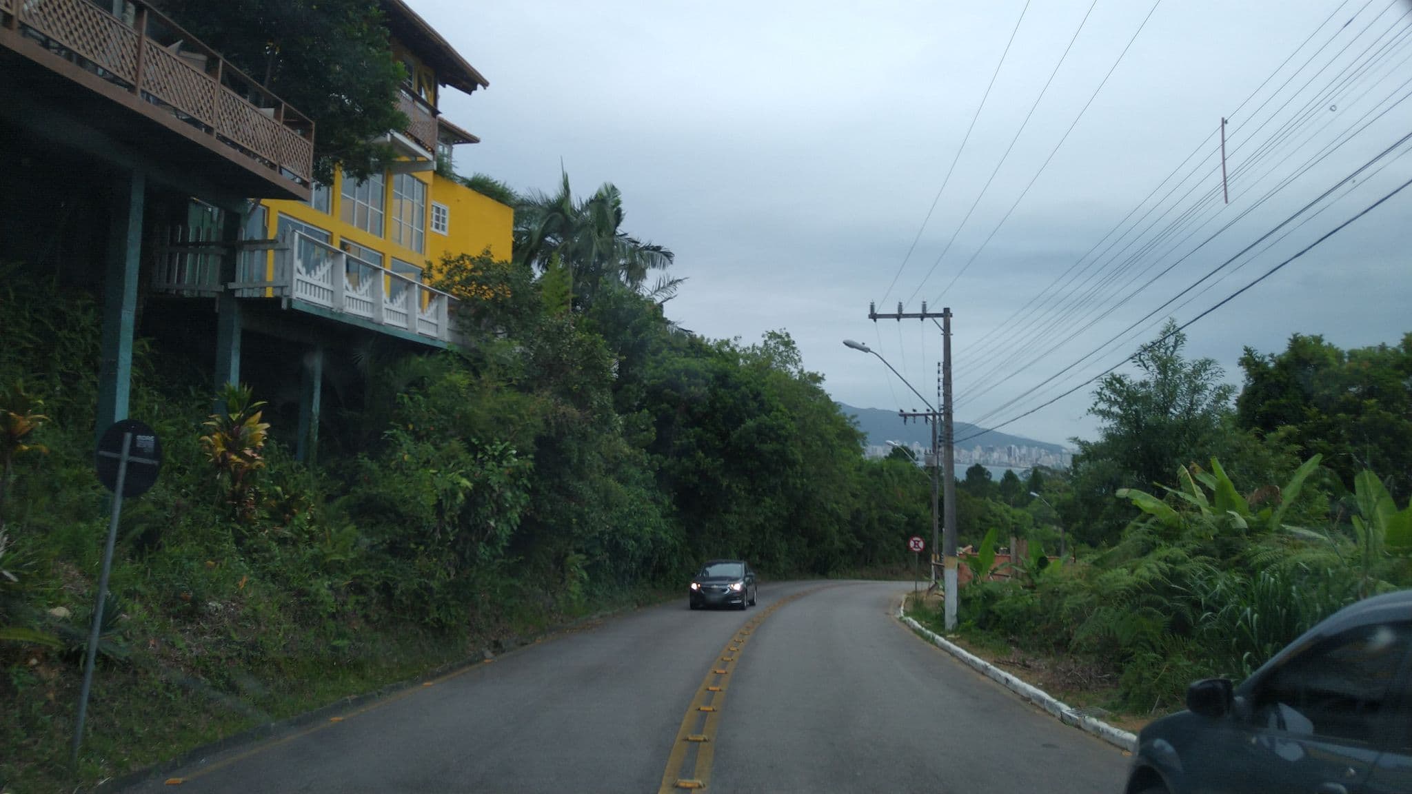 Street view near Pousada 7 Mares, Itapema — © diegokrein (CC BY-SA · Mapillary)