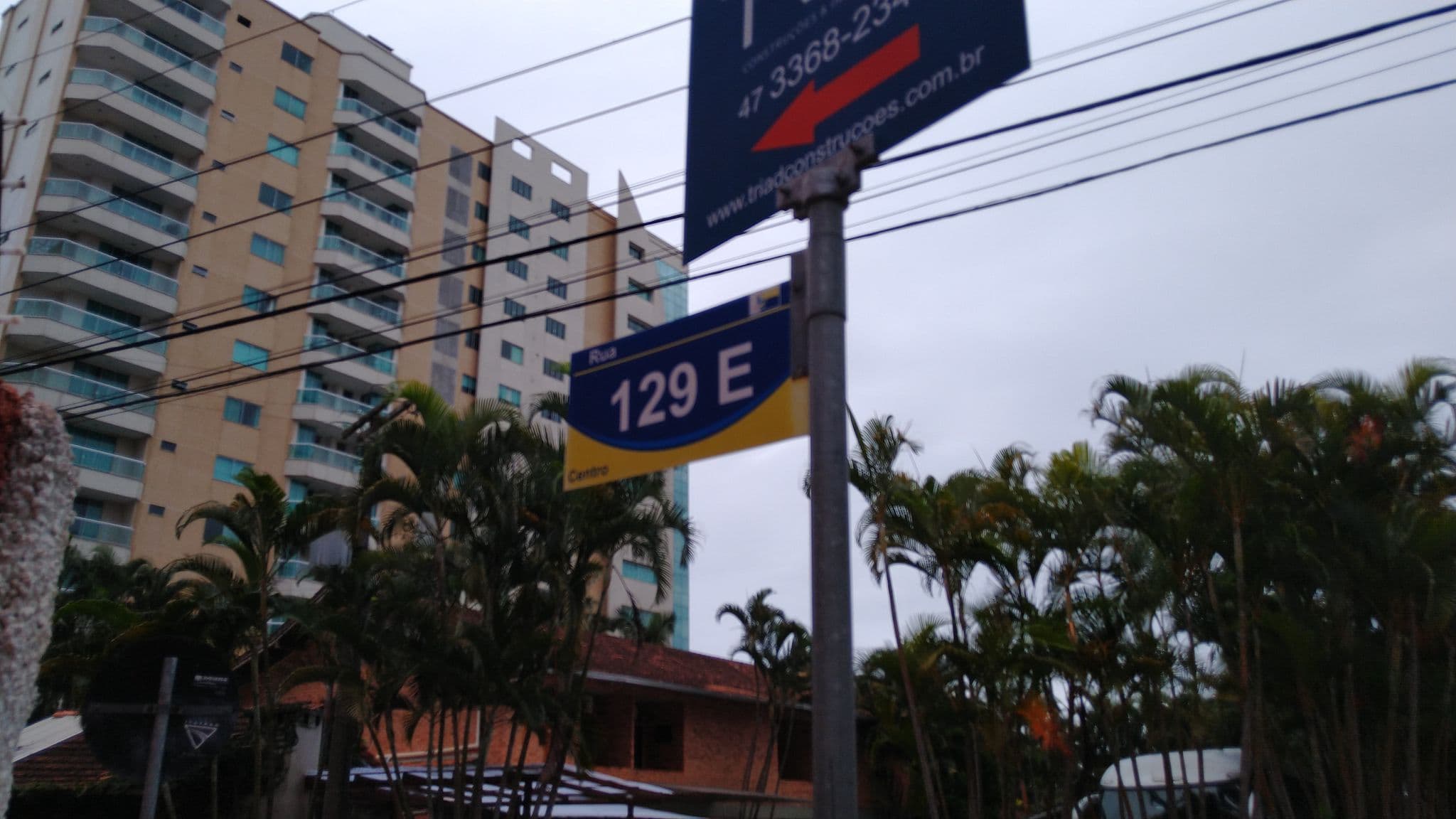 Street view near Hotel Passos, Itapema — © diegokrein (CC BY-SA · Mapillary)