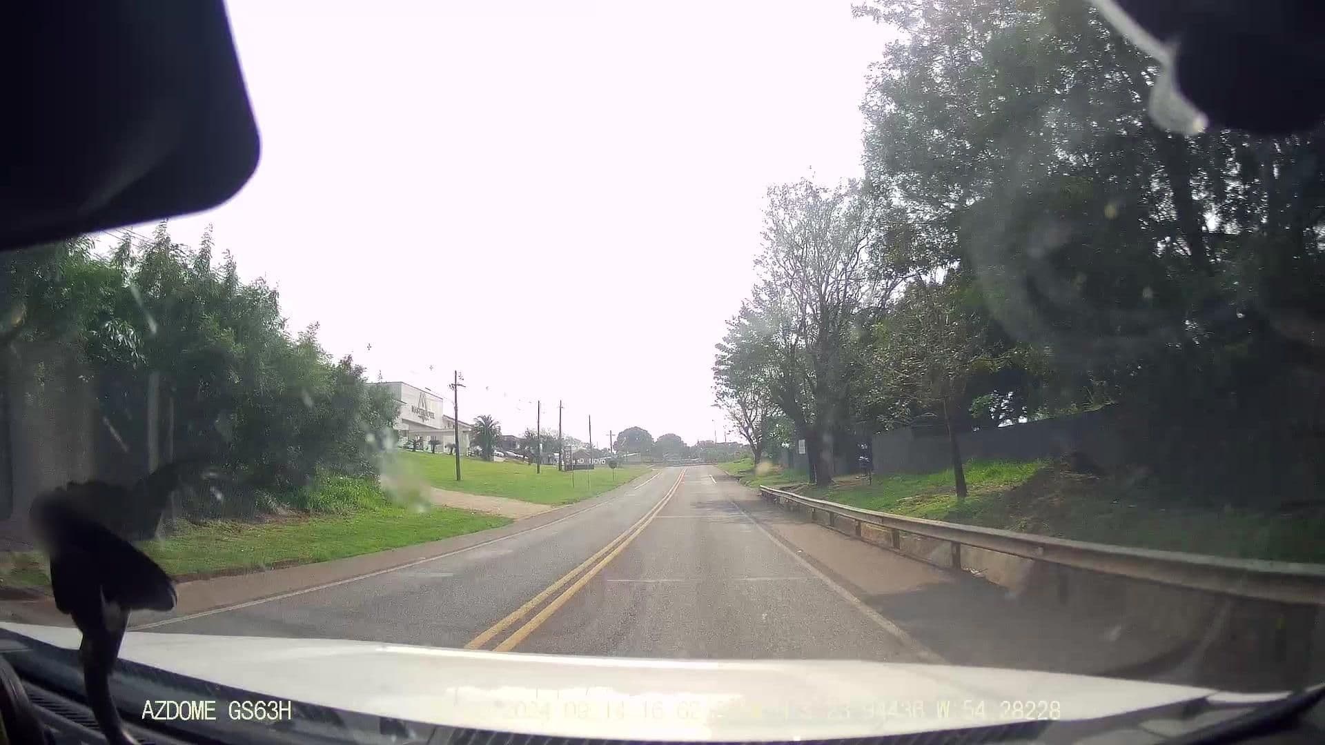 Street view near Master Hotel, Japorã — © jaderbavaresco (CC BY-SA · Mapillary)