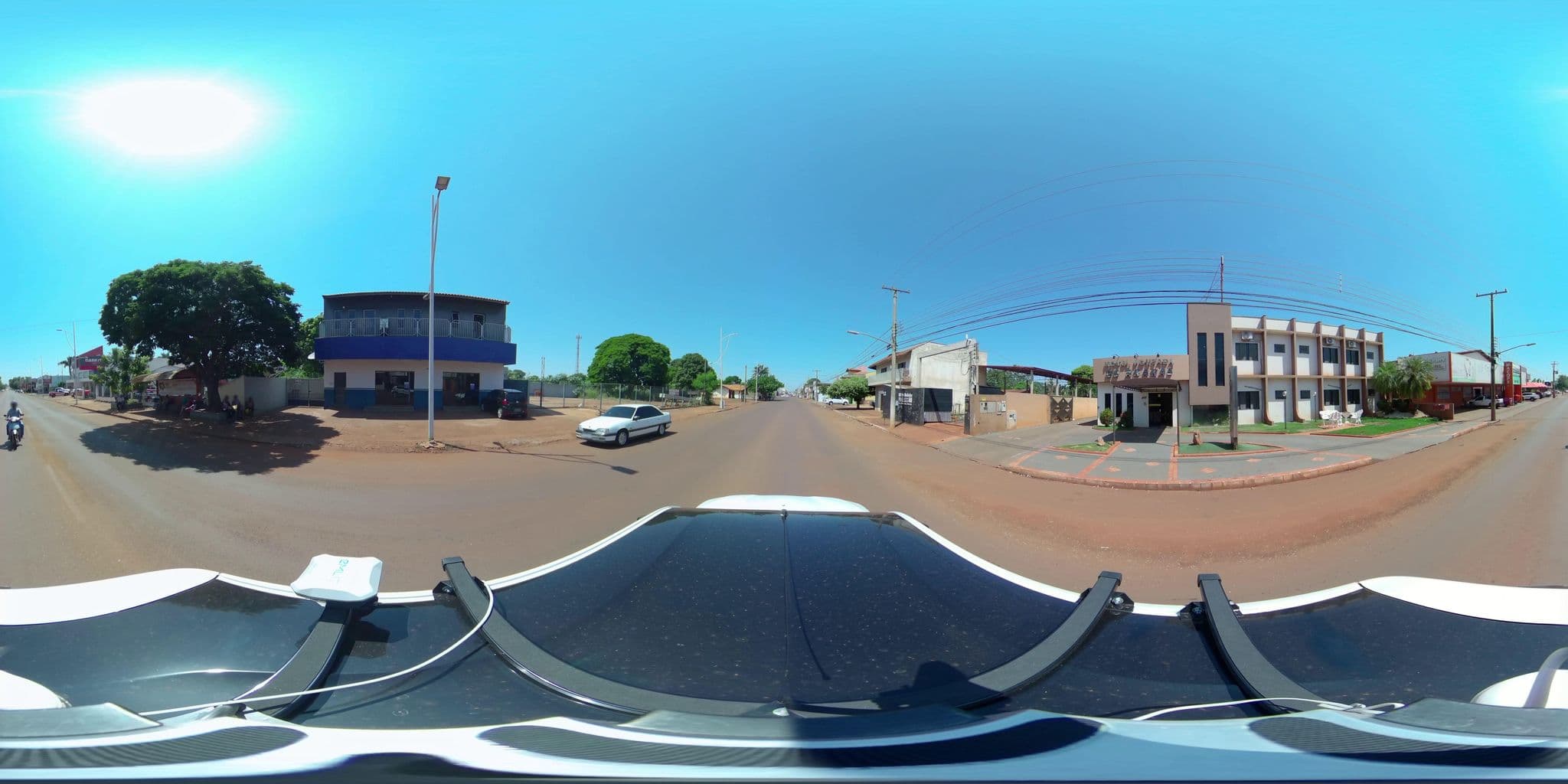 Street view near Hotel Pousada do Araras, Rio Brilhante — © alanhiraga (CC BY-SA · Mapillary)